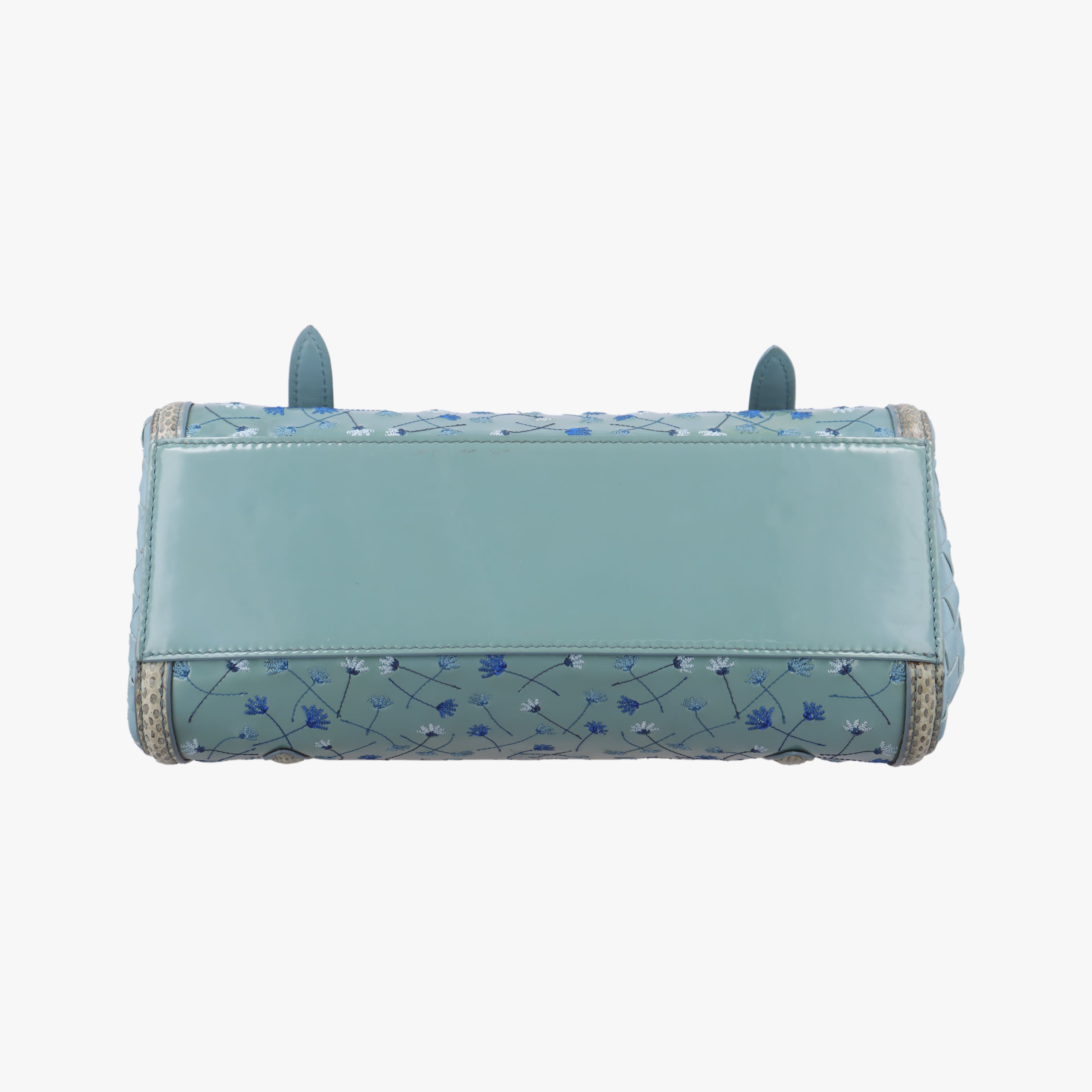 Pre-owned Bottega Veneta Anemone Maestra Blue patent  shoulderbag | stylenewstar