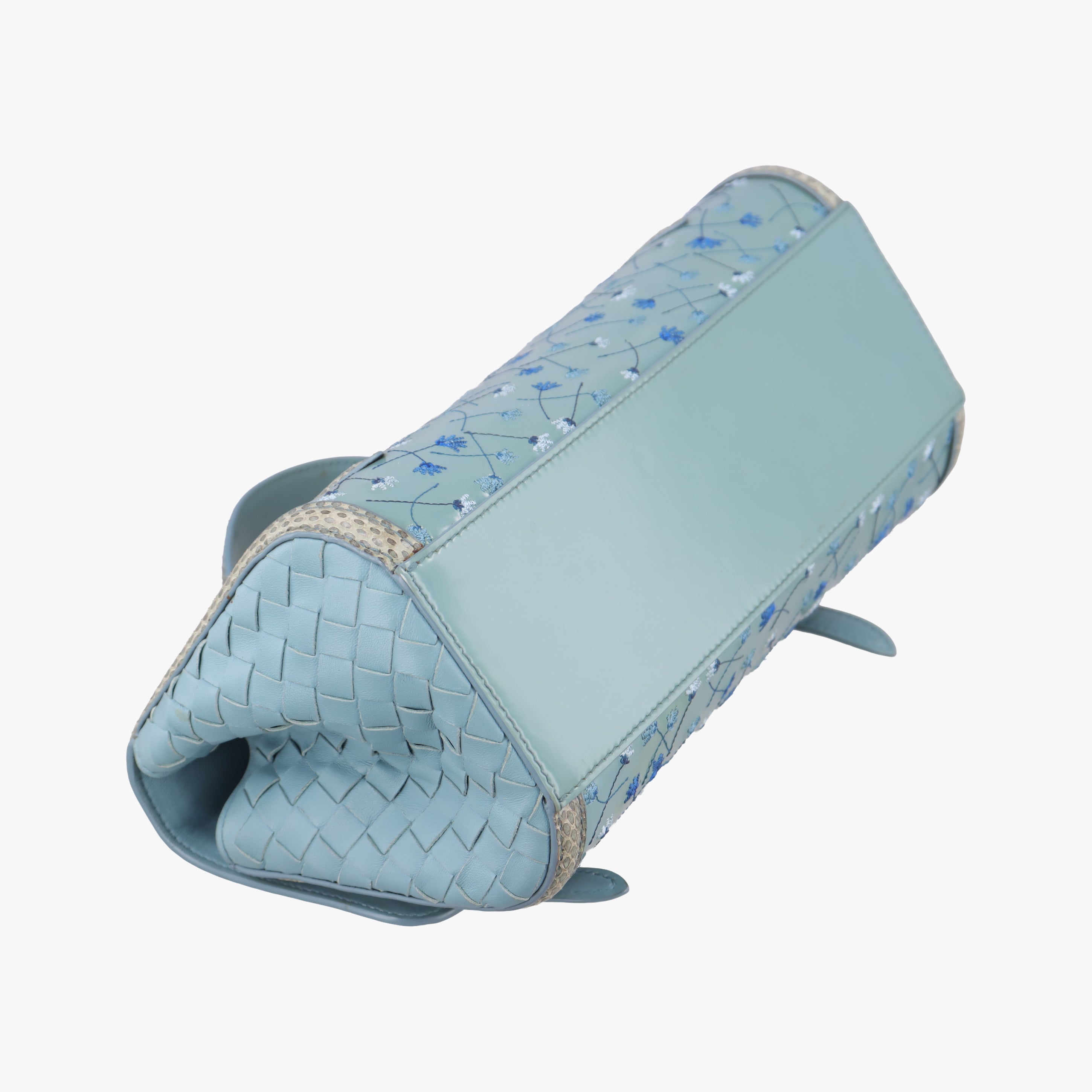 Pre-owned Bottega Veneta Anemone Maestra Blue patent  shoulderbag | stylenewstar