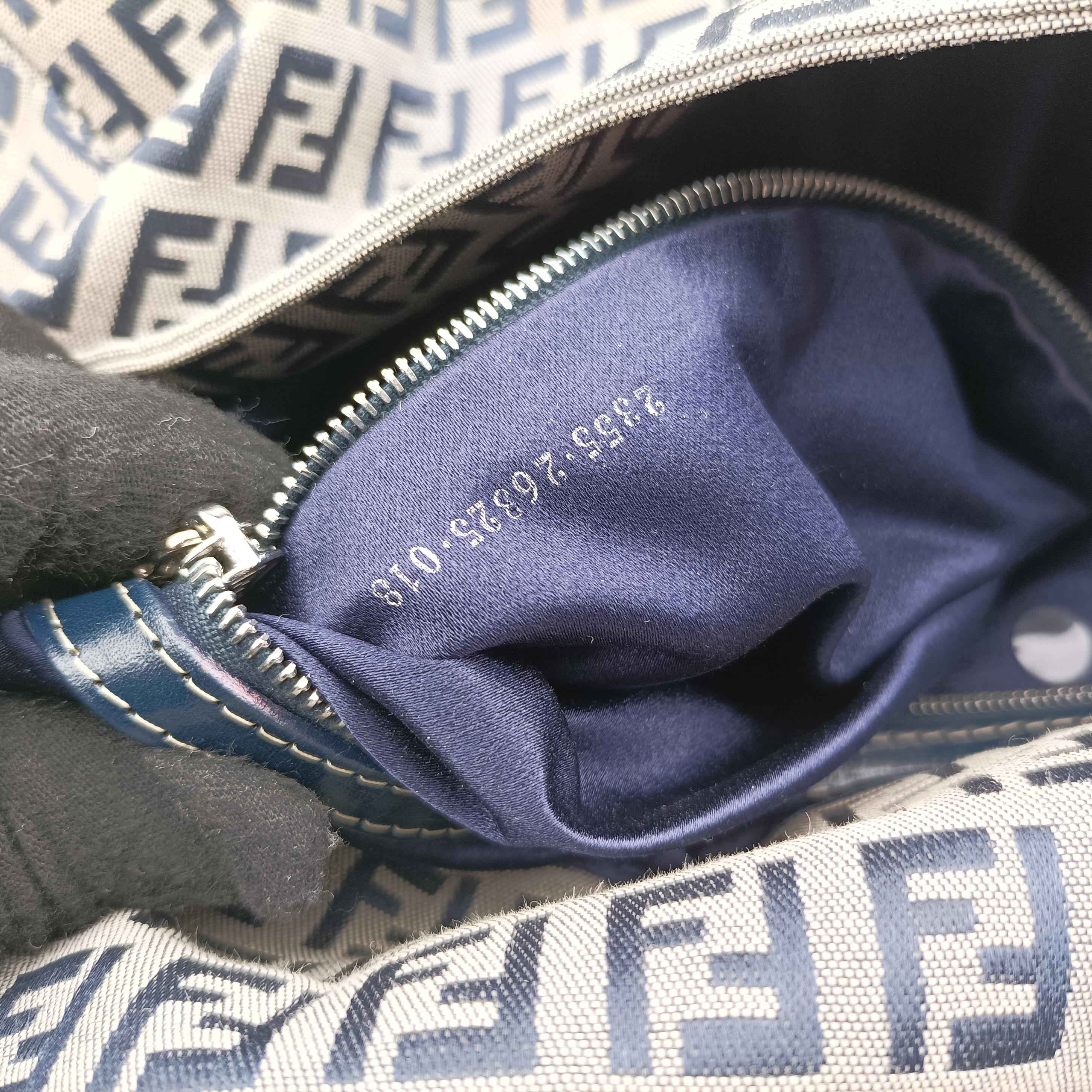 Pre-owned Fendi Baguette　Zucchino Navy canvas 8BR001 shoulderbag | stylenewstar