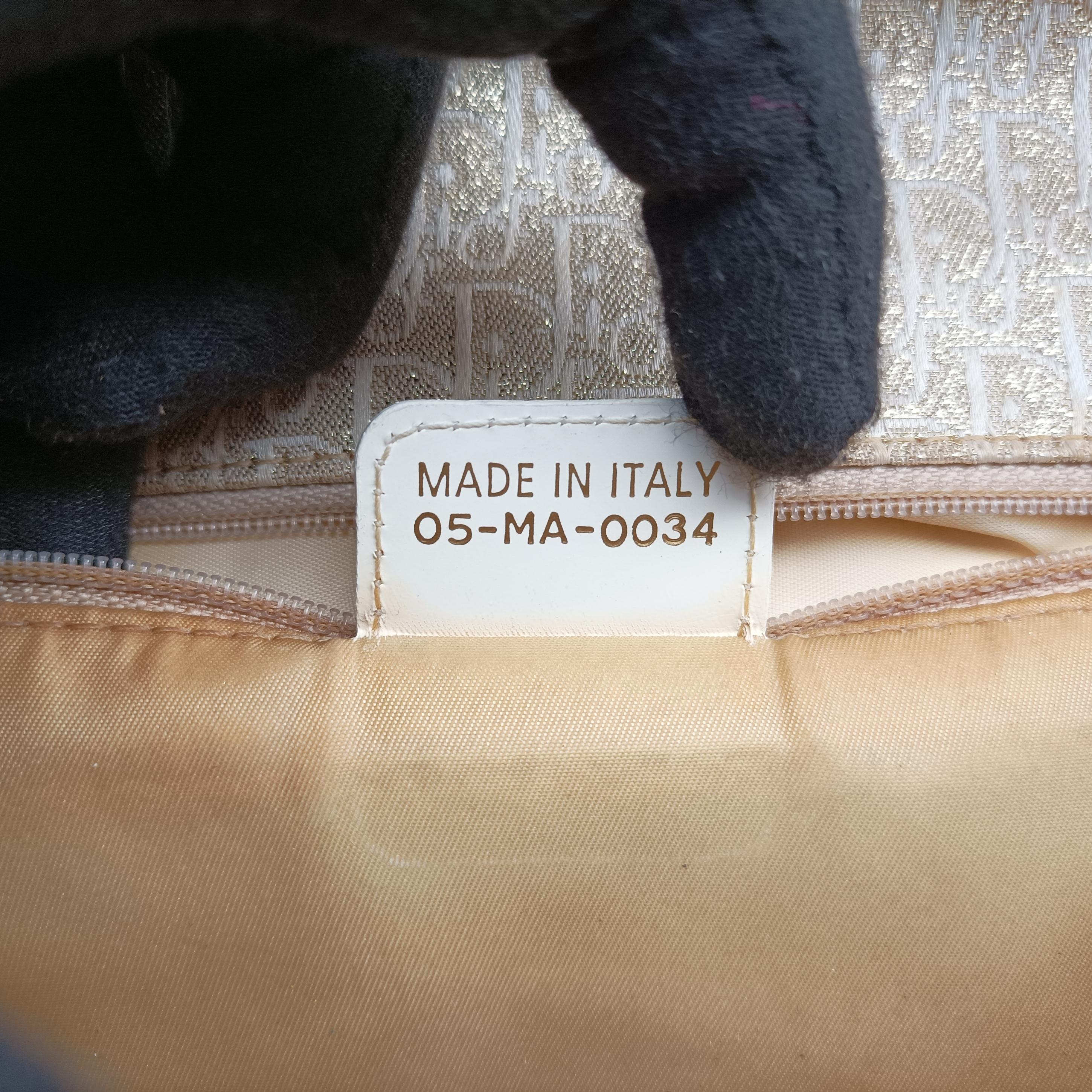 Secondhand Christian Dior D Trick Trotter White Canvas x Leather  shoulderbag | stylenewstar