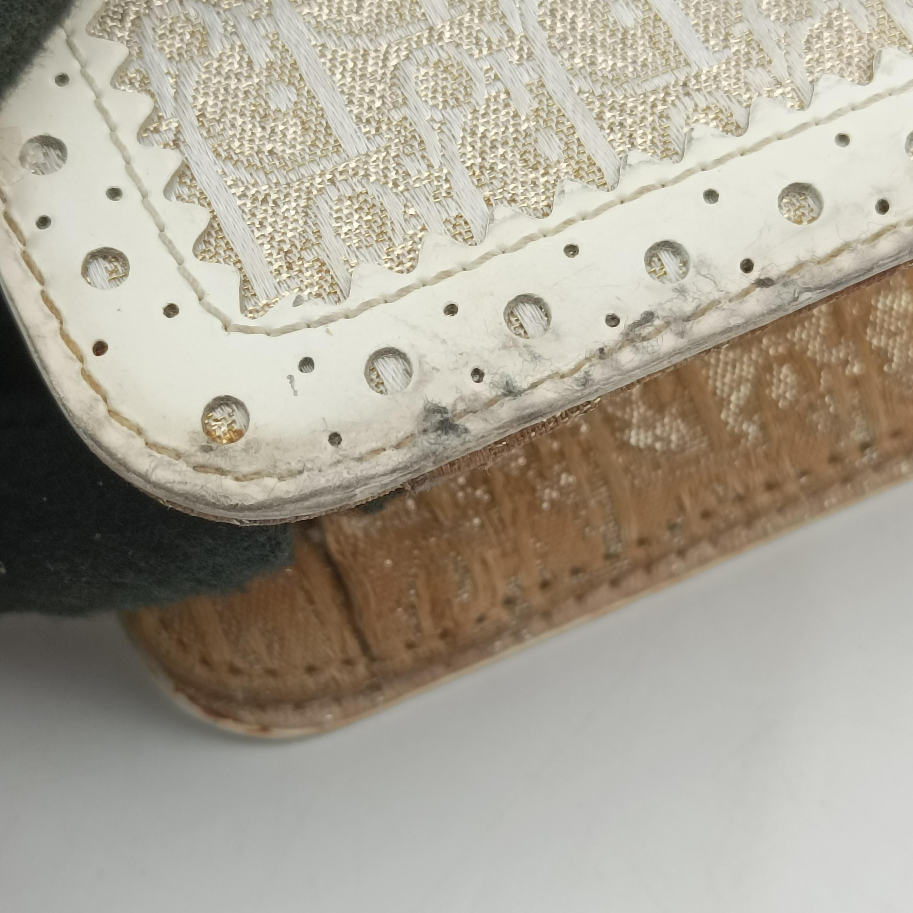 Secondhand Christian Dior D Trick Trotter White Canvas x Leather  shoulderbag | stylenewstar