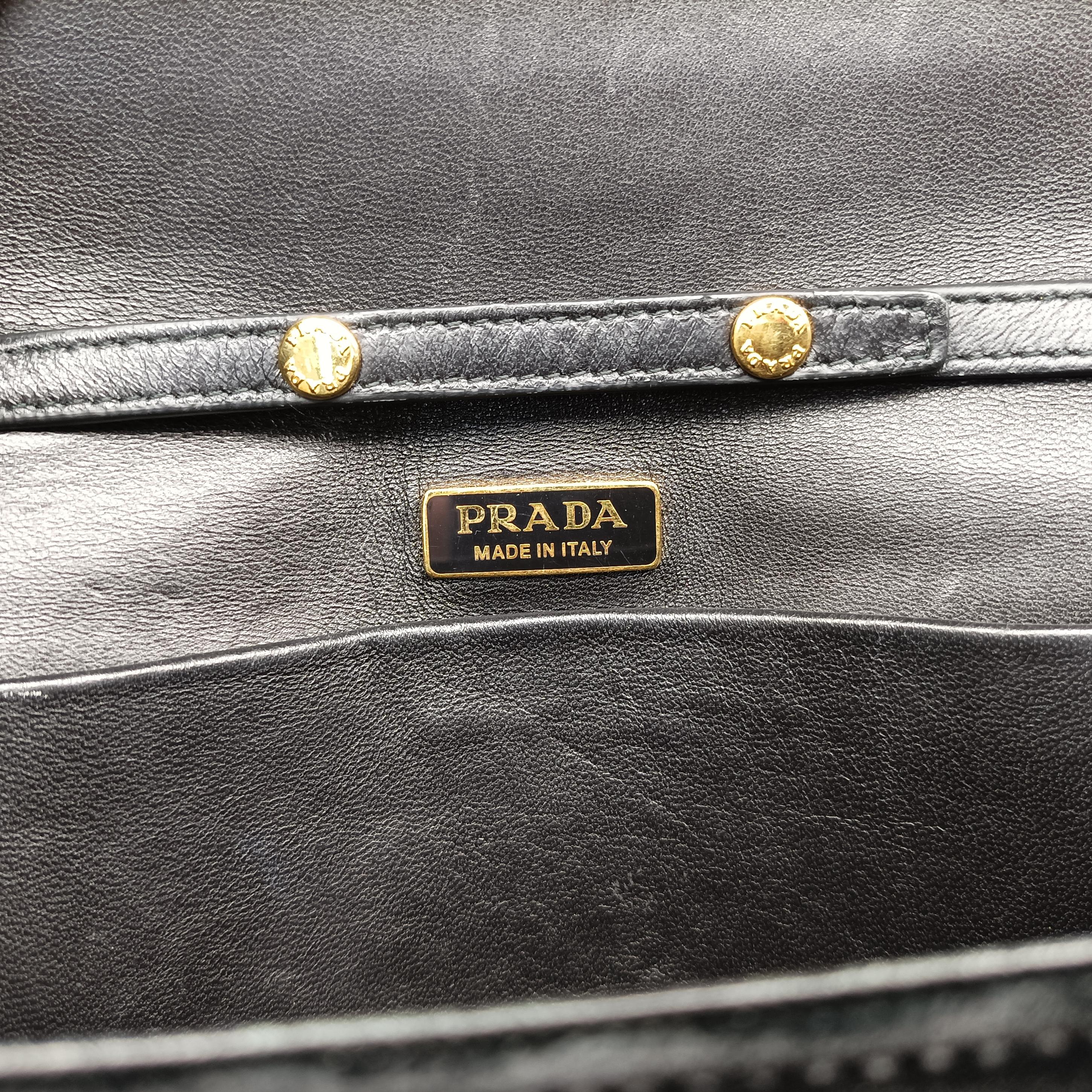 Vintage Prada Pattina City chain Black Velour 1BD009 shoulderbag | stylenewstar
