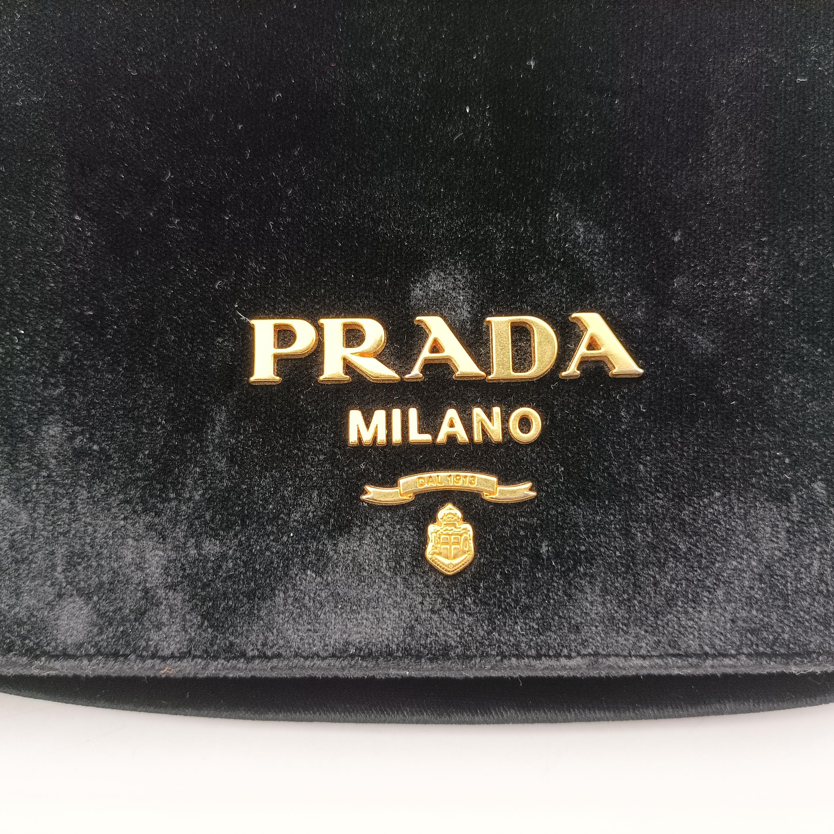 Vintage Prada Pattina City chain Black Velour 1BD009 shoulderbag | stylenewstar
