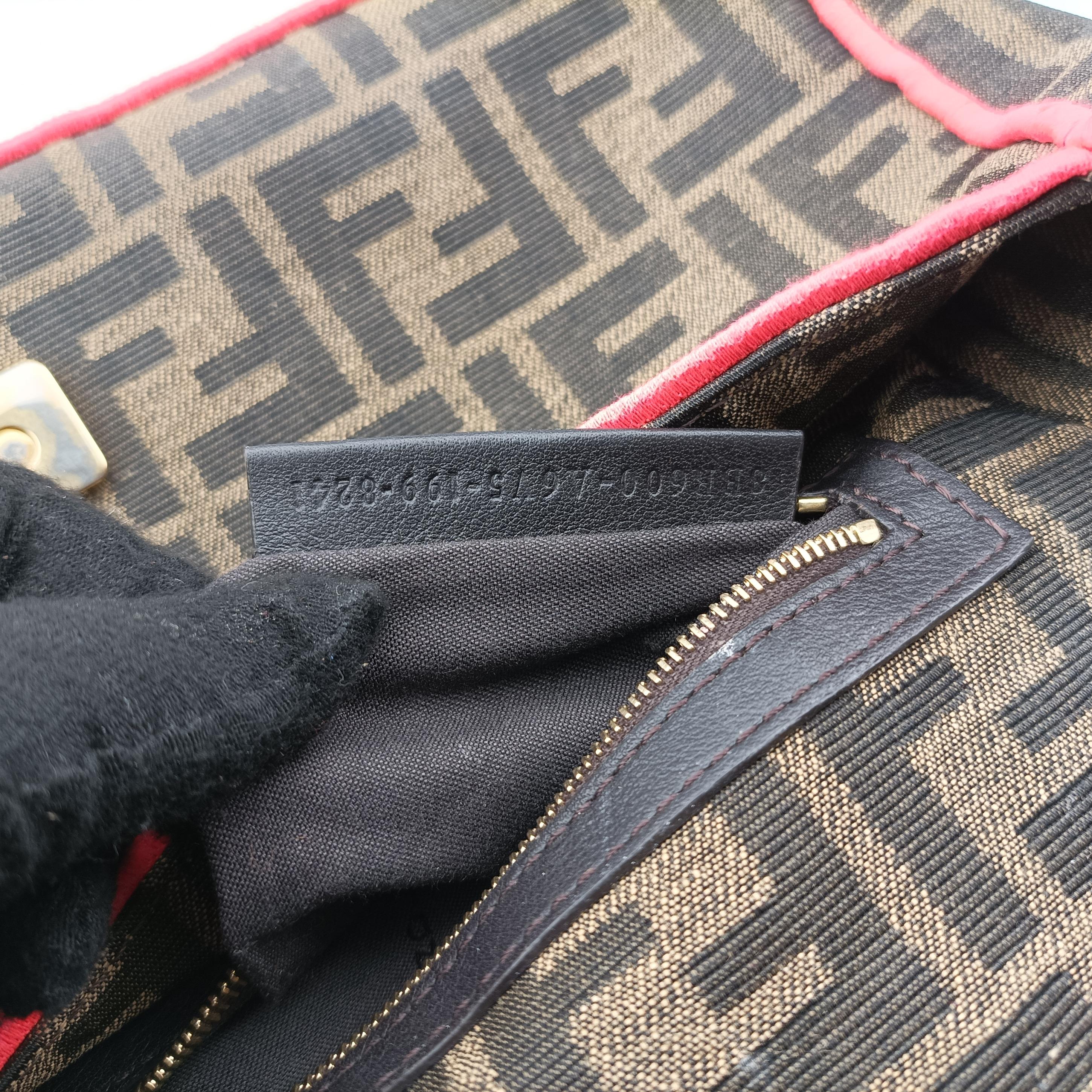Pre-owned Fendi BAGUETTE Brown canvas 8BR600 shoulderbag | stylenewstar