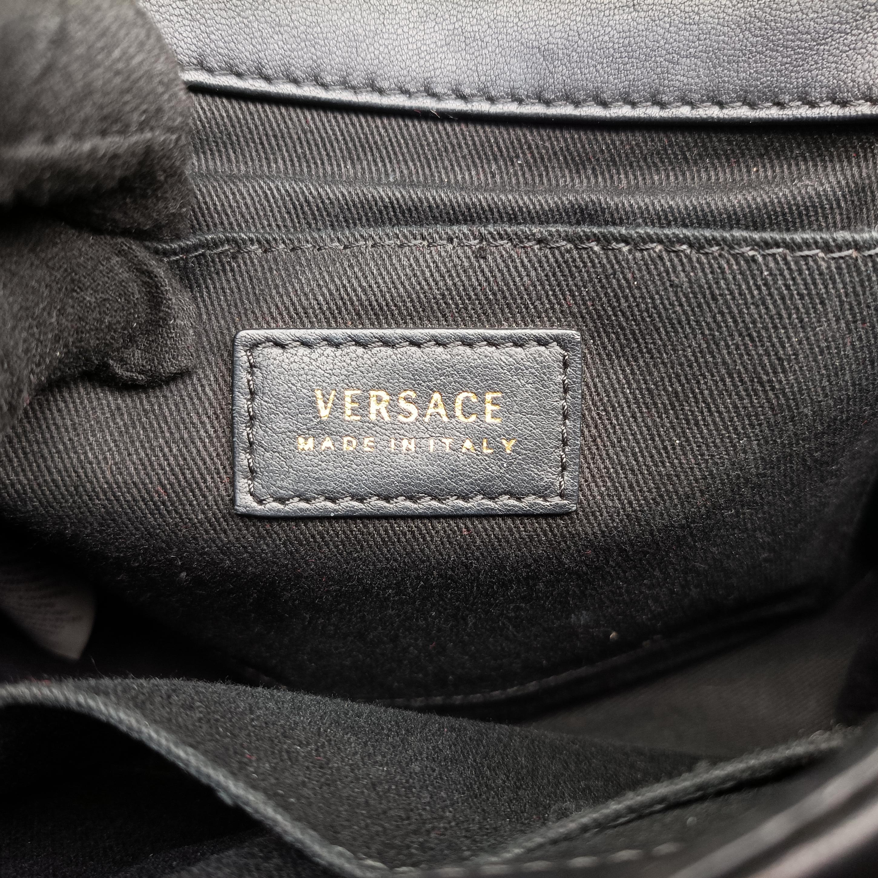 Pre-owned VERSACE Medusa Black Leather  shoulderbag | stylenewstar