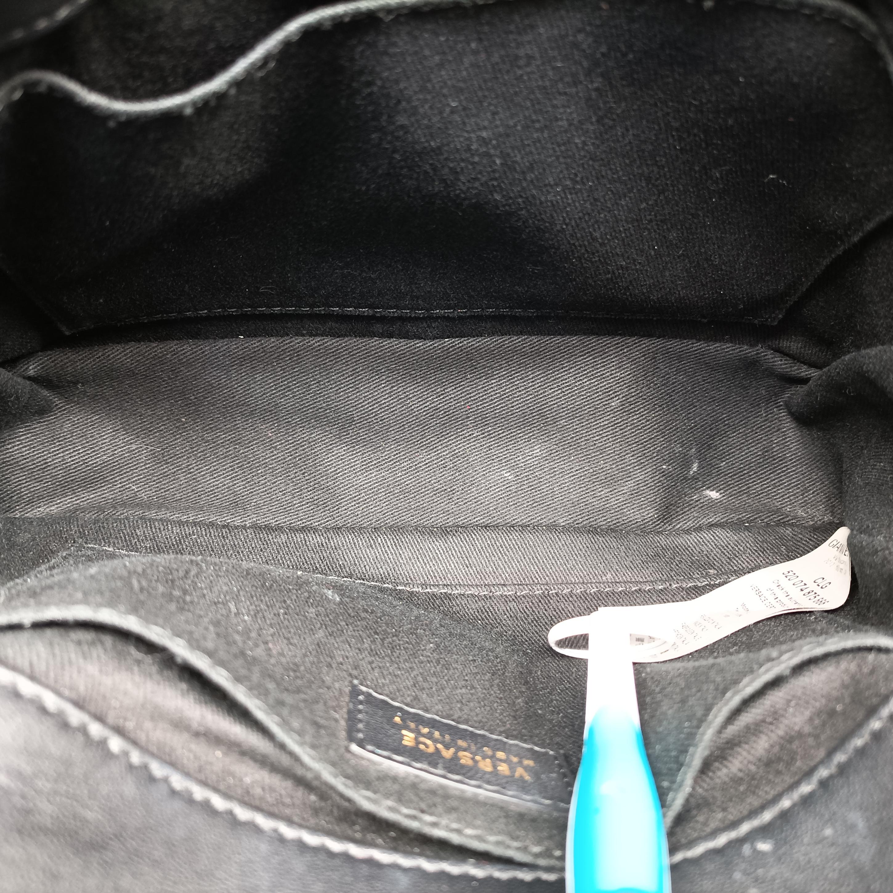 Pre-owned VERSACE Medusa Black Leather  shoulderbag | stylenewstar