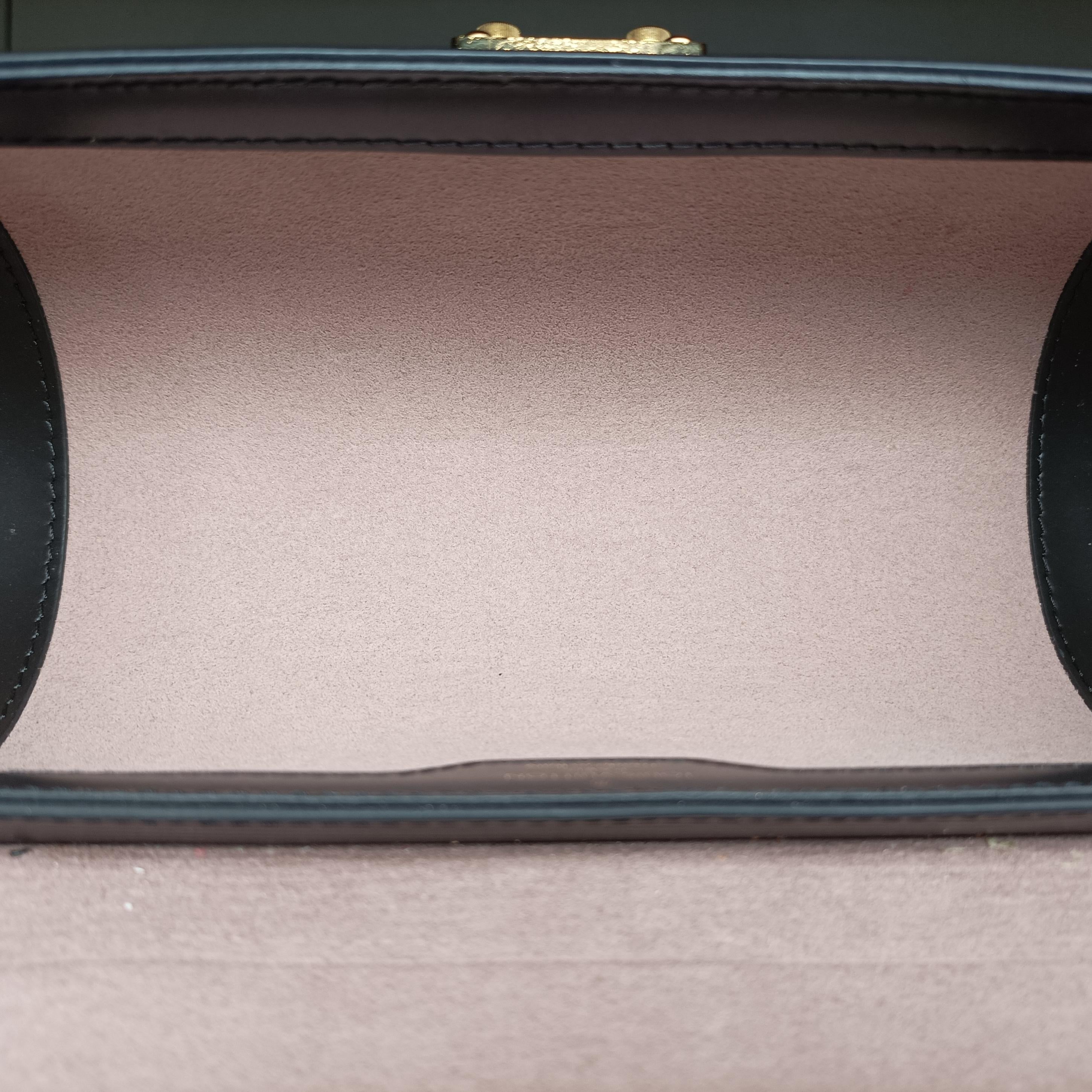 Pre-owned Louis Vuitton Papillon Trunk Noir Epi M58655 shoulderbag | stylenewstar