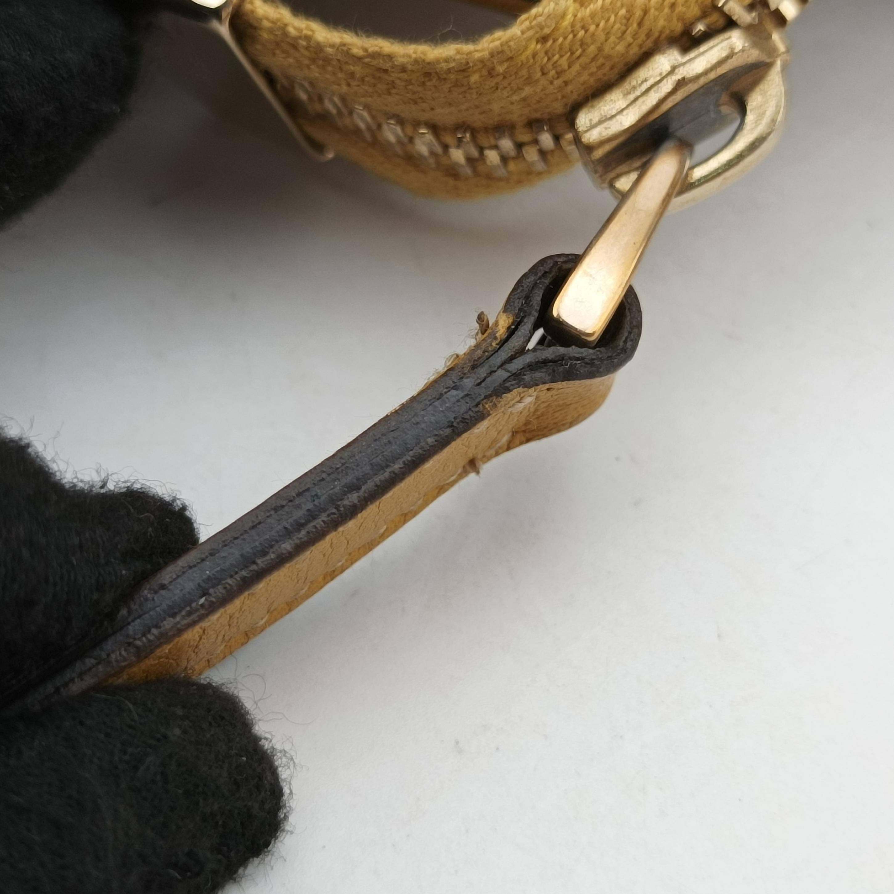 Pre-owned Gucci Abbey Yellow Leather 189831 handbag | stylenewstar
