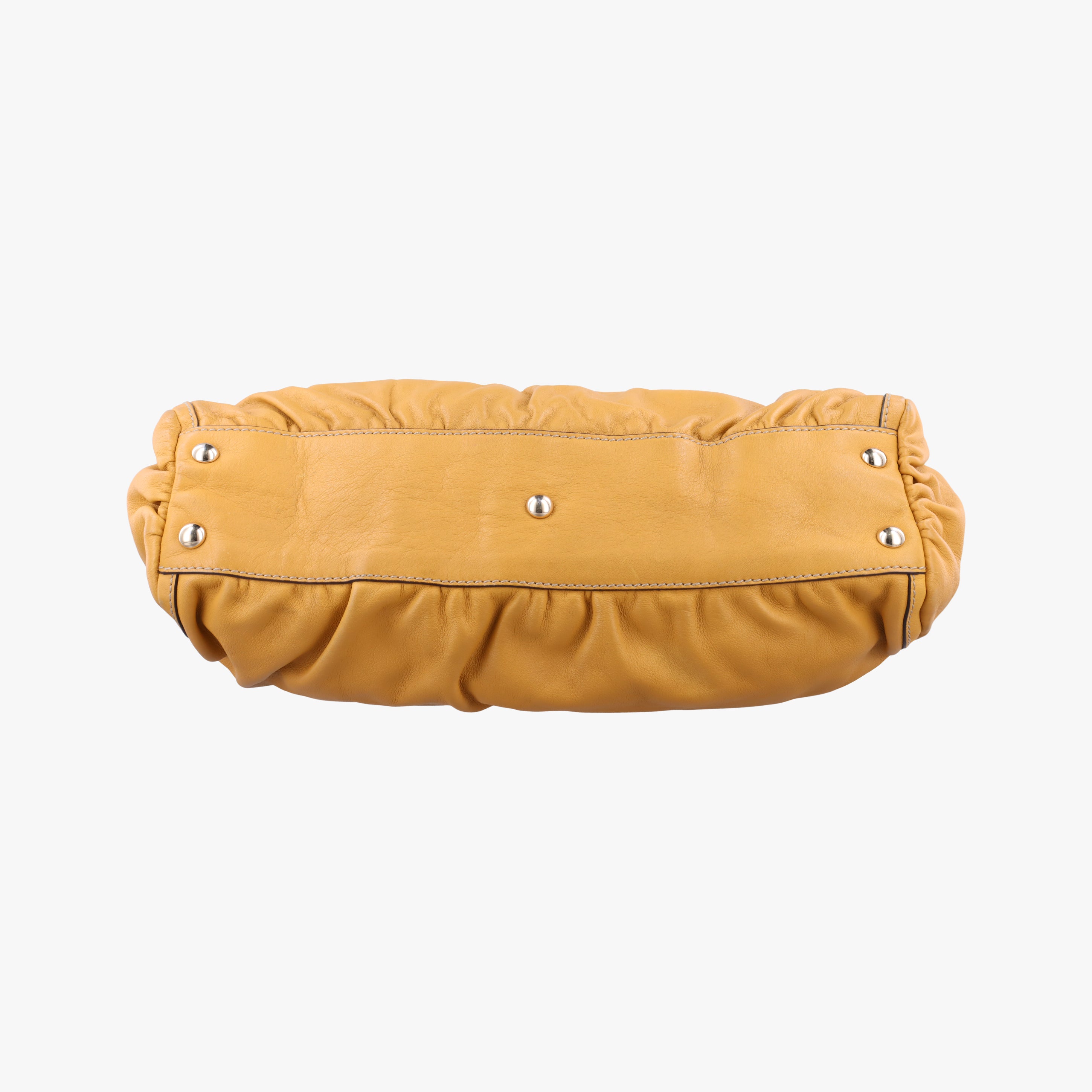 Pre-owned Gucci Abbey Yellow Leather 189831 handbag | stylenewstar
