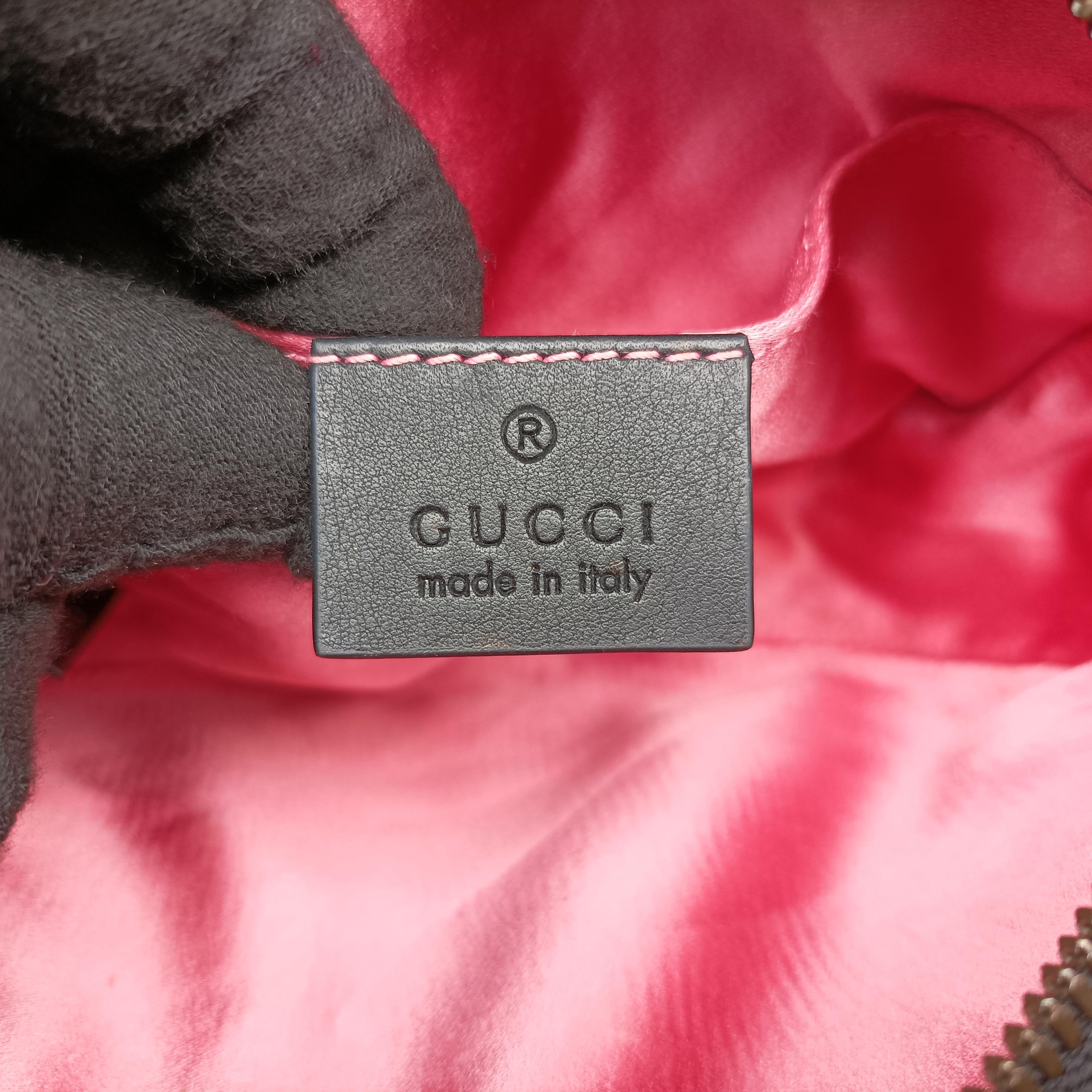Pre-owned Gucci GG Marmont Black velour 476434 bum bag/waist bag | stylenewstar