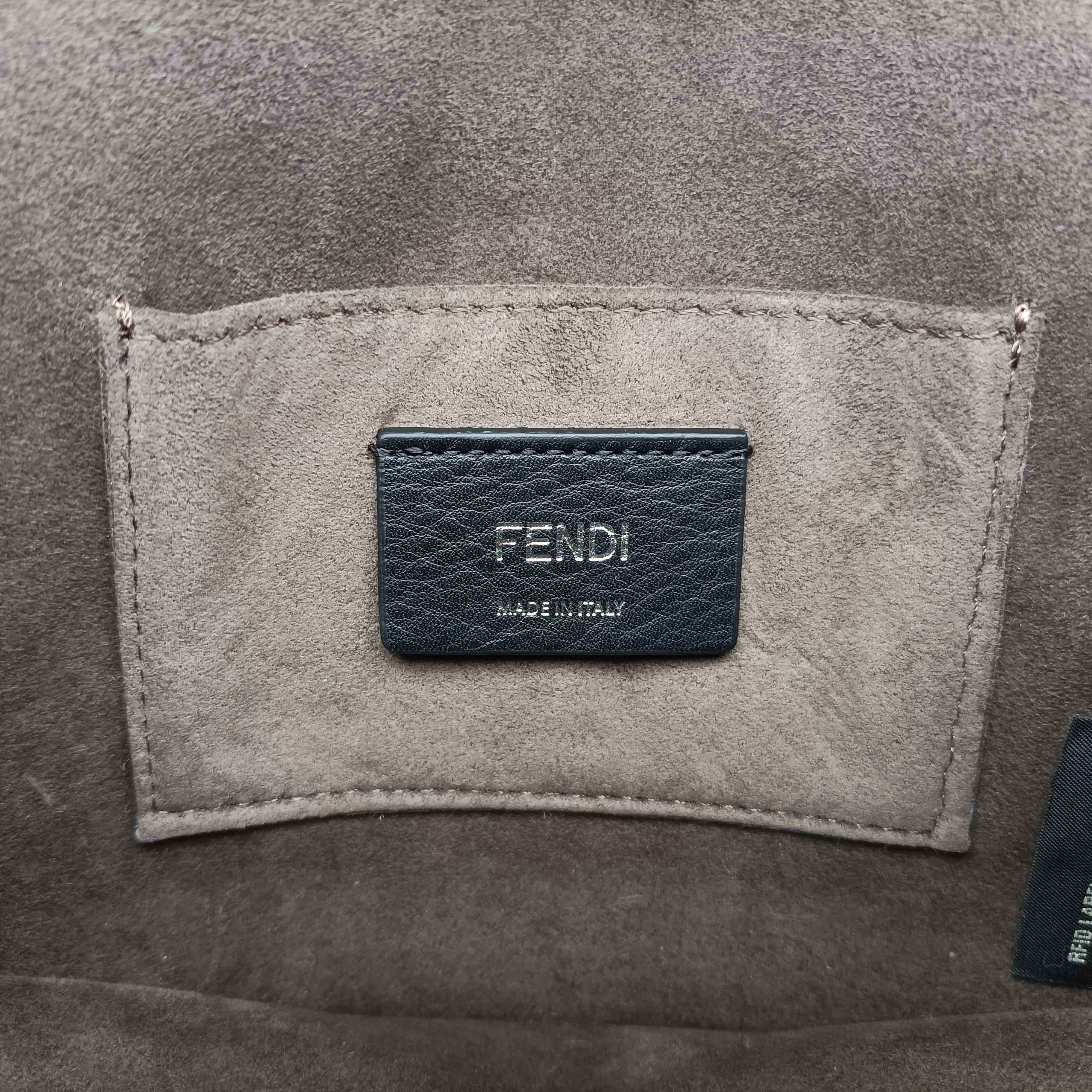 Pre-owned Fendi studded Kan I Silver Leather 8M0381 shoulderbag | stylenewstar
