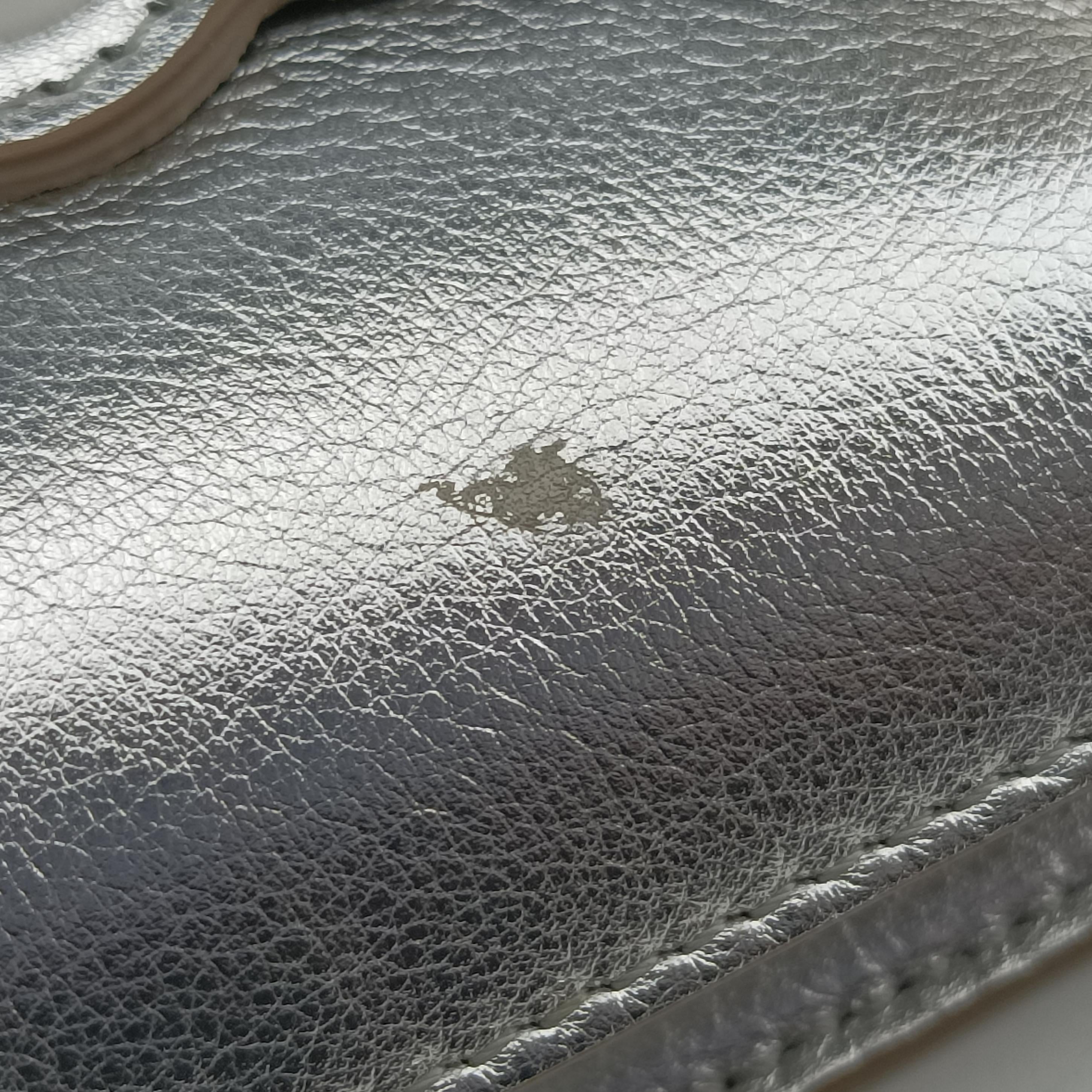 Pre-owned Fendi studded Kan I Silver Leather 8M0381 shoulderbag | stylenewstar