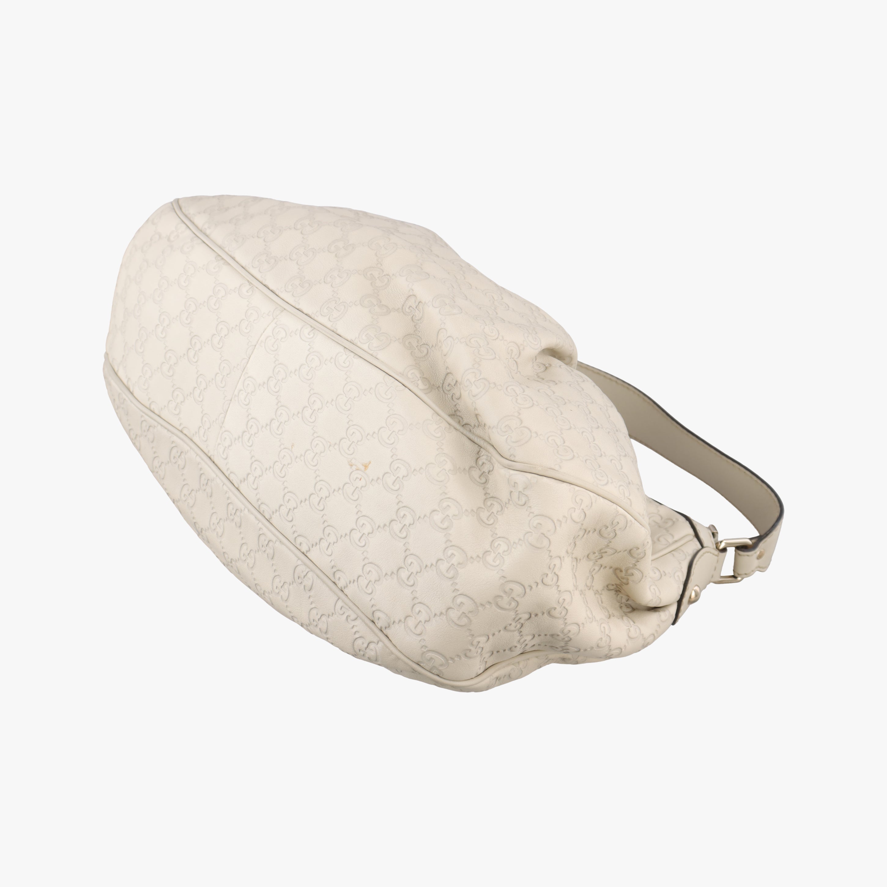 Secondhand Gucci Sukey White Leather 232955 shoulderbag | stylenewstar