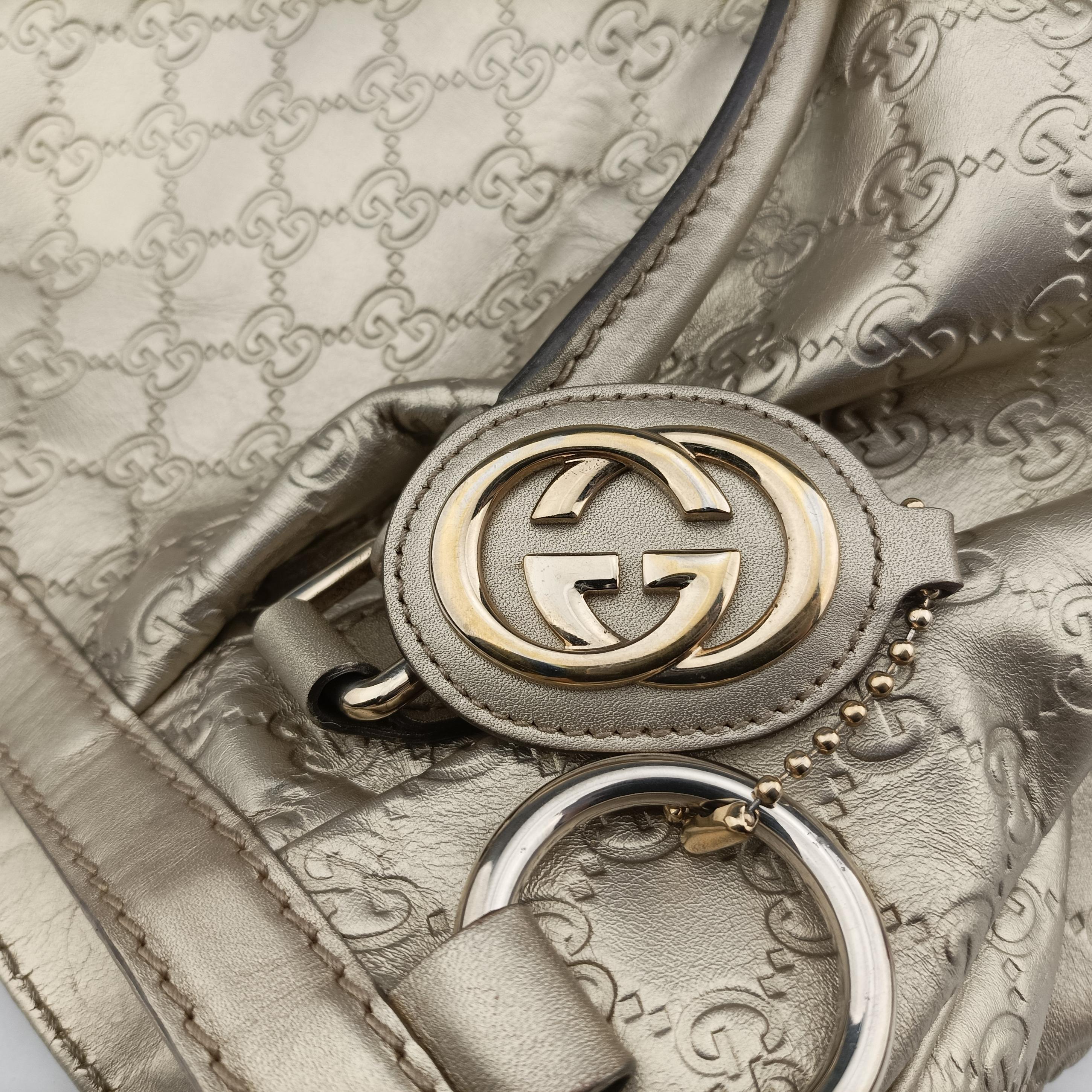 Pre-owned Gucci Sukey Golden Leather 296835 handbag | stylenewstar