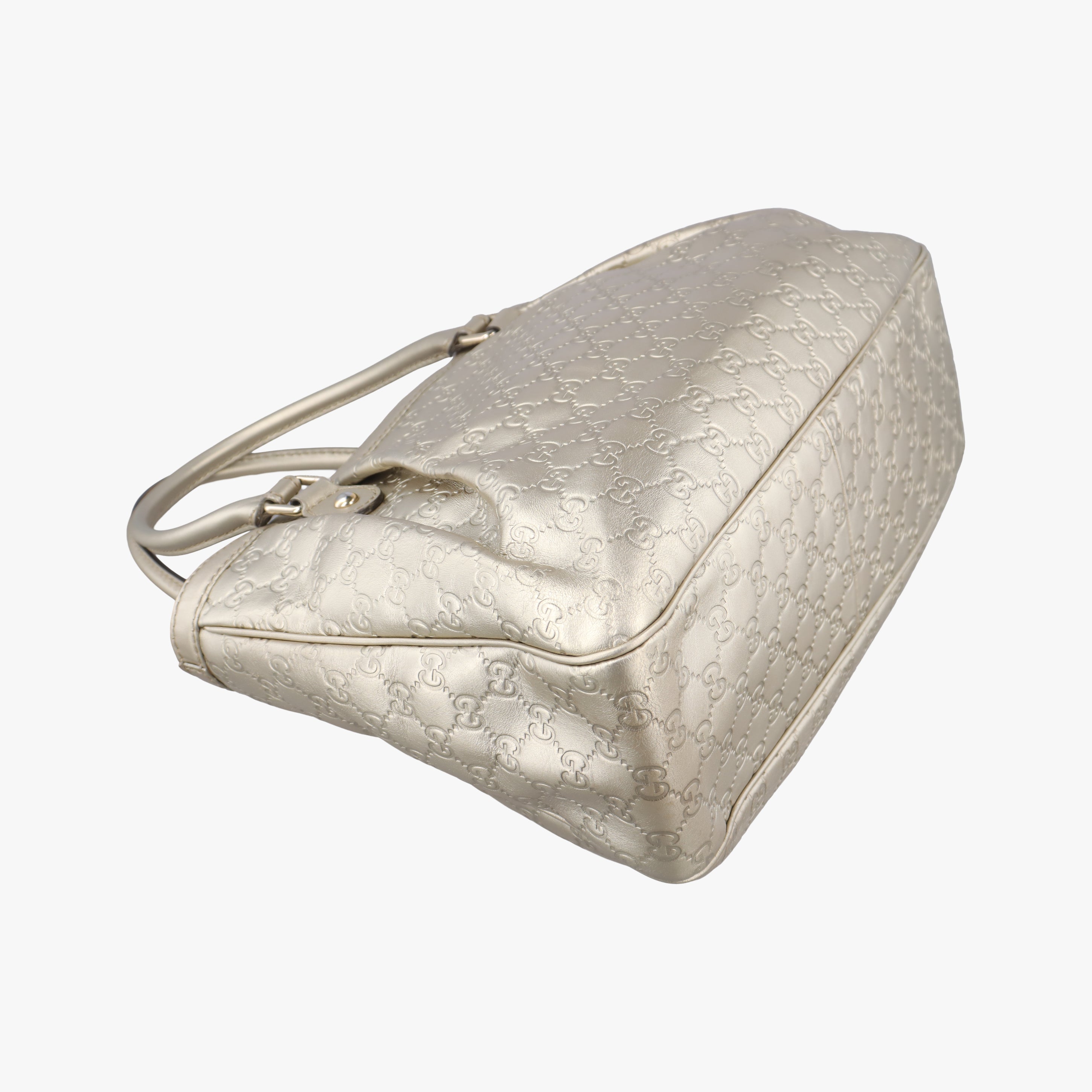Pre-owned Gucci Sukey Golden Leather 296835 handbag | stylenewstar