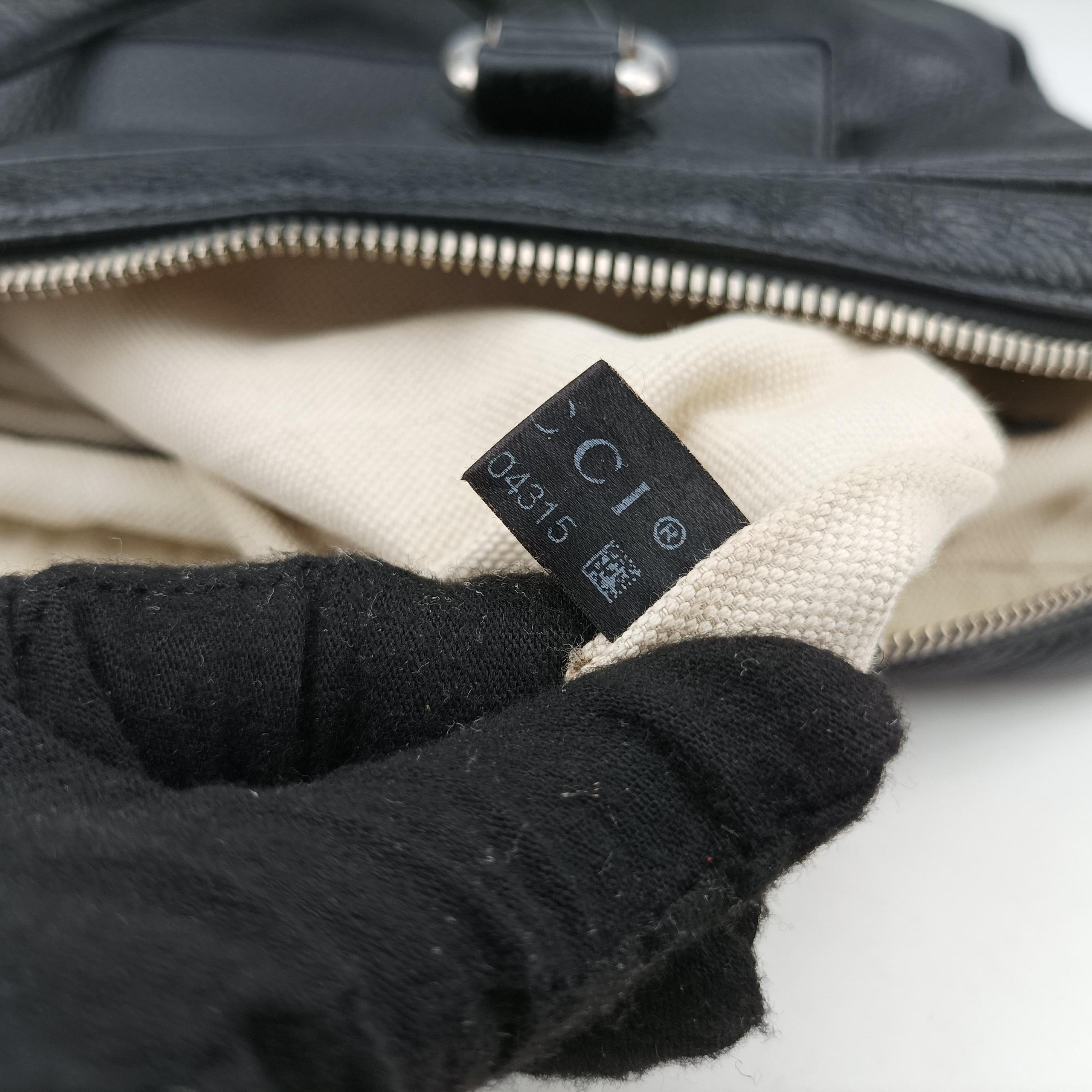 Pre-owned Gucci Soho Black Leather 359266 shoulderbag | stylenewstar