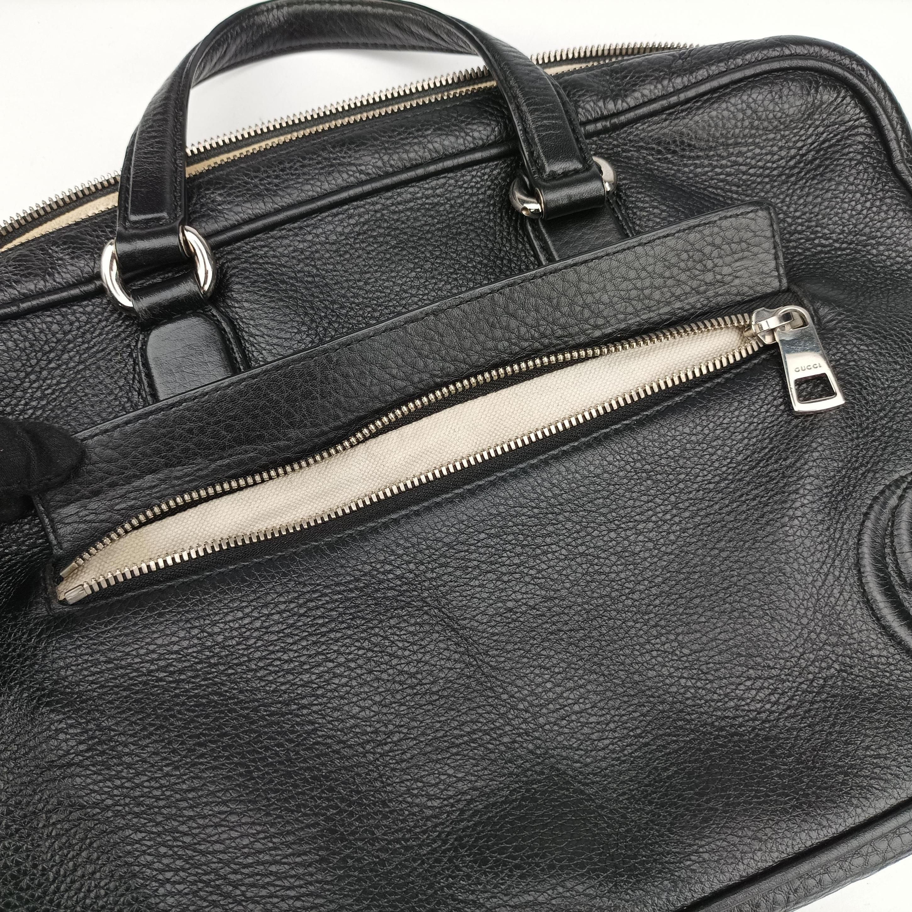 Pre-owned Gucci Soho Black Leather 359266 shoulderbag | stylenewstar