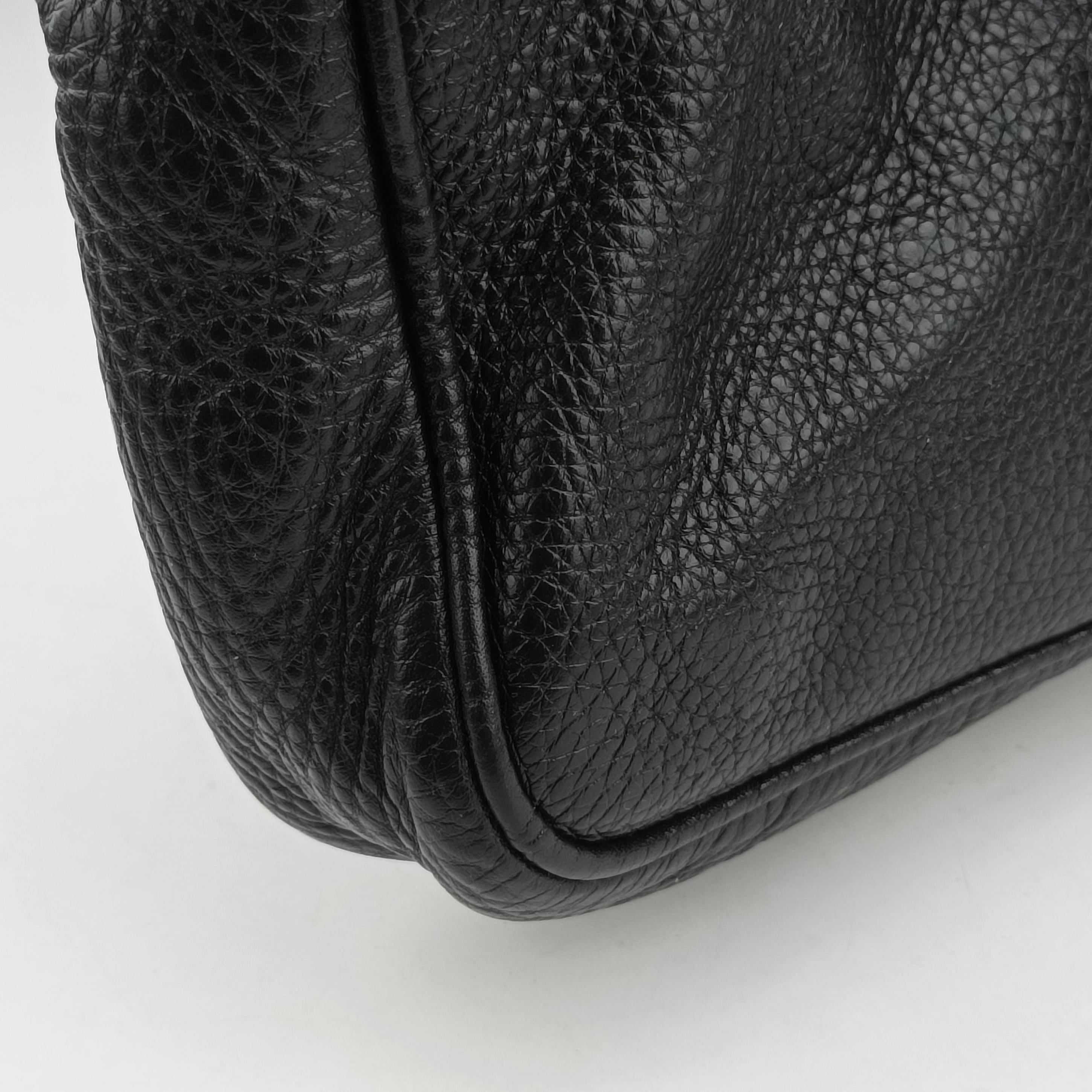 Pre-owned Gucci Soho Black Leather 359266 shoulderbag | stylenewstar