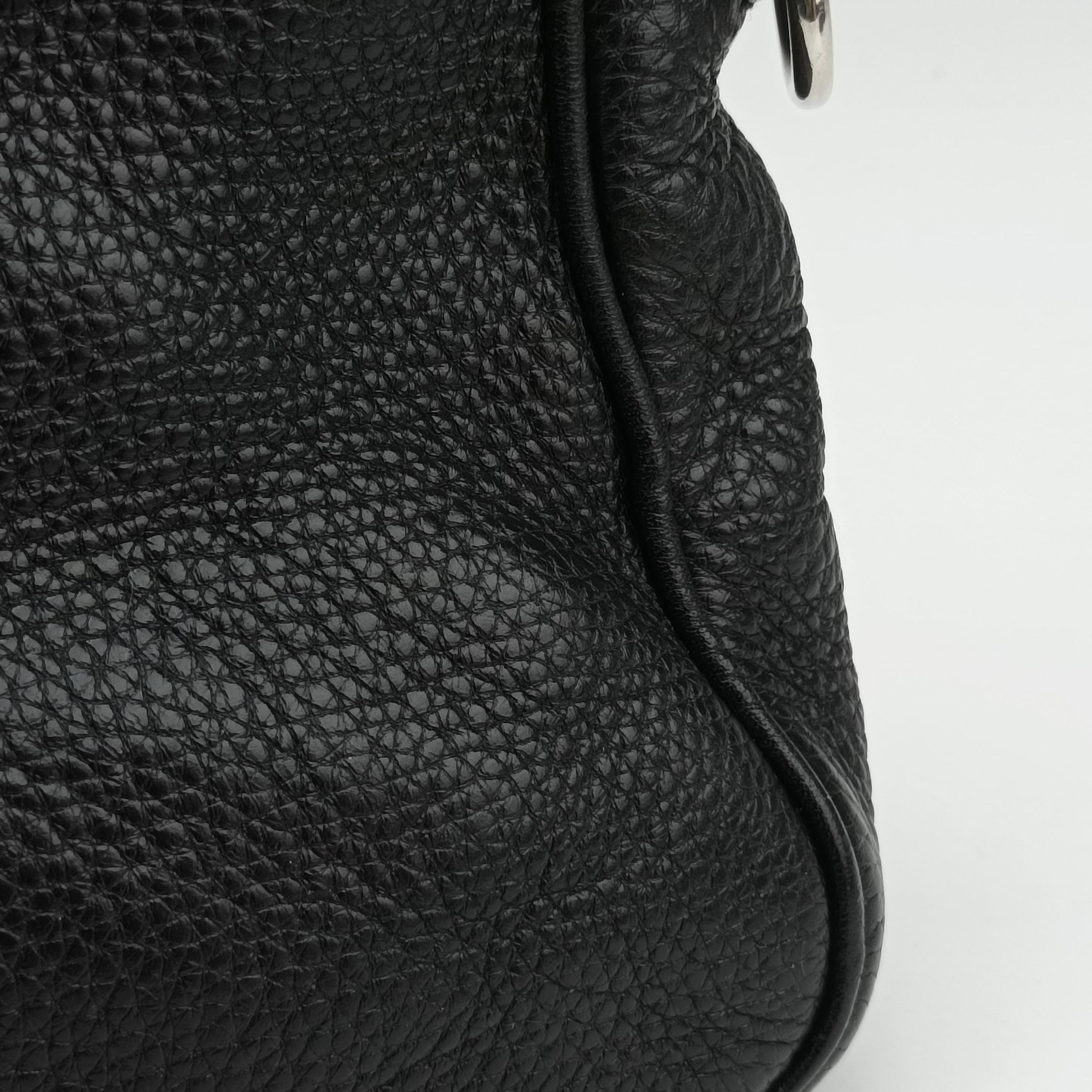 Pre-owned Gucci Soho Black Leather 359266 shoulderbag | stylenewstar