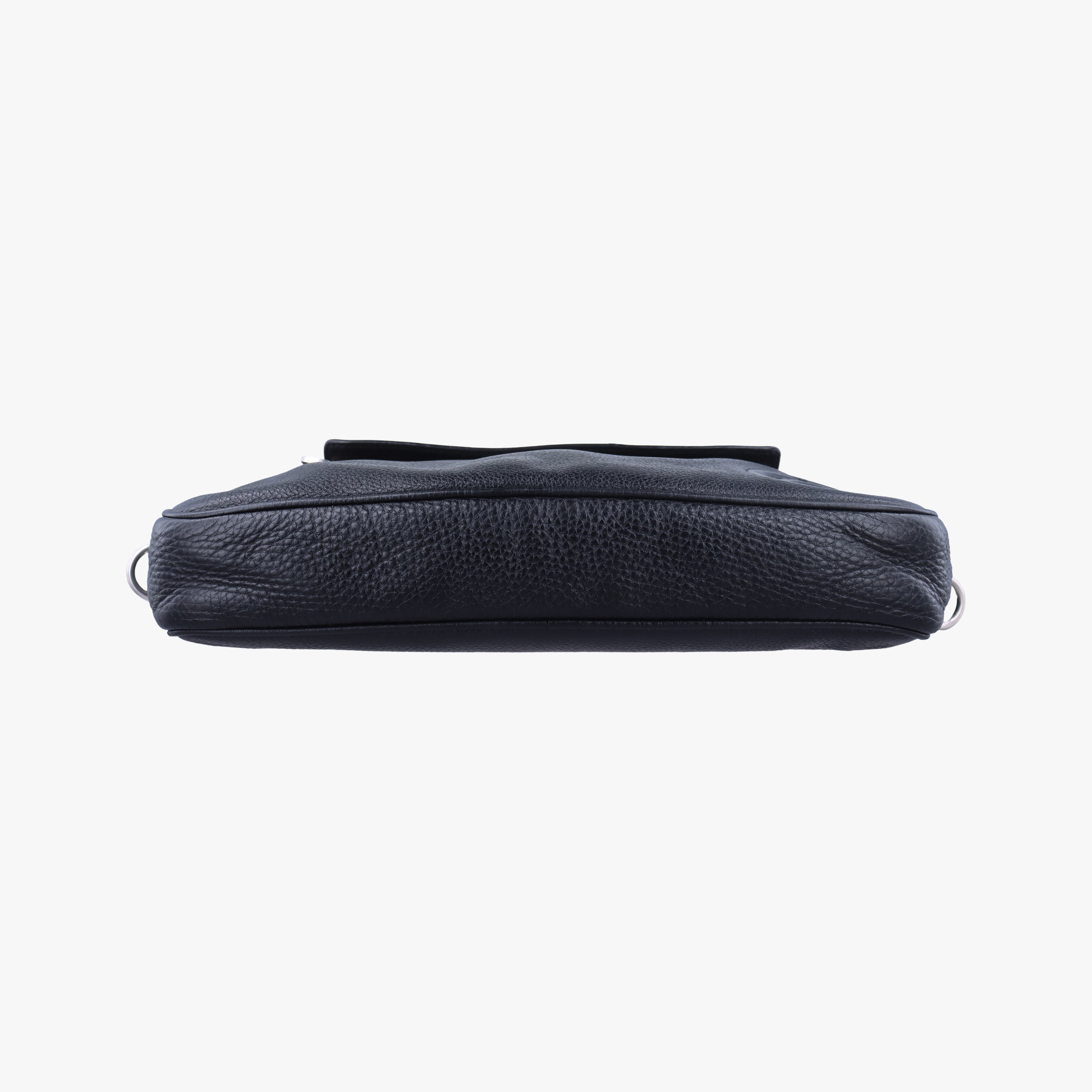 Pre-owned Gucci Soho Black Leather 359266 shoulderbag | stylenewstar