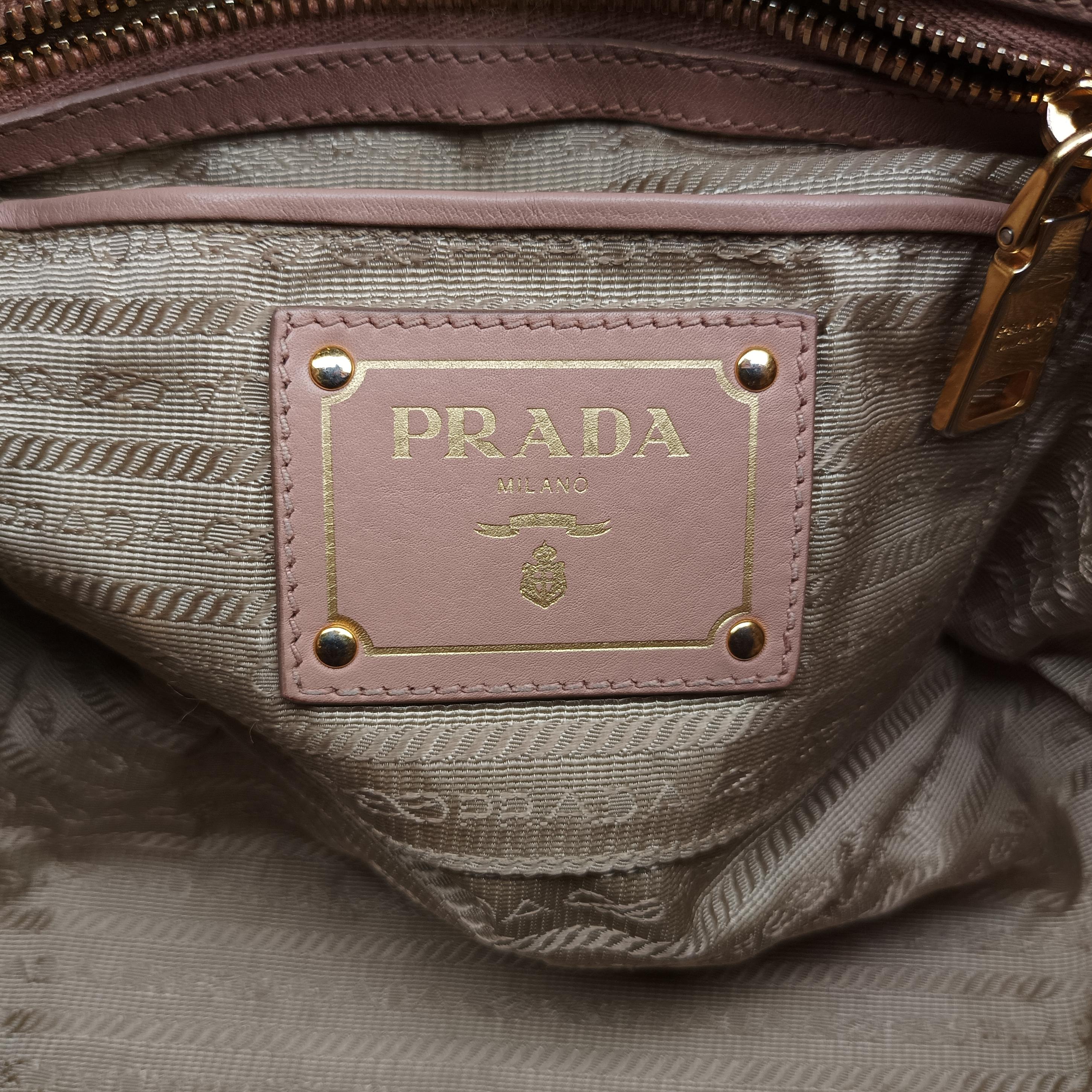 Vintage Prada Ribbon Pink Leather  shoulderbag | stylenewstar