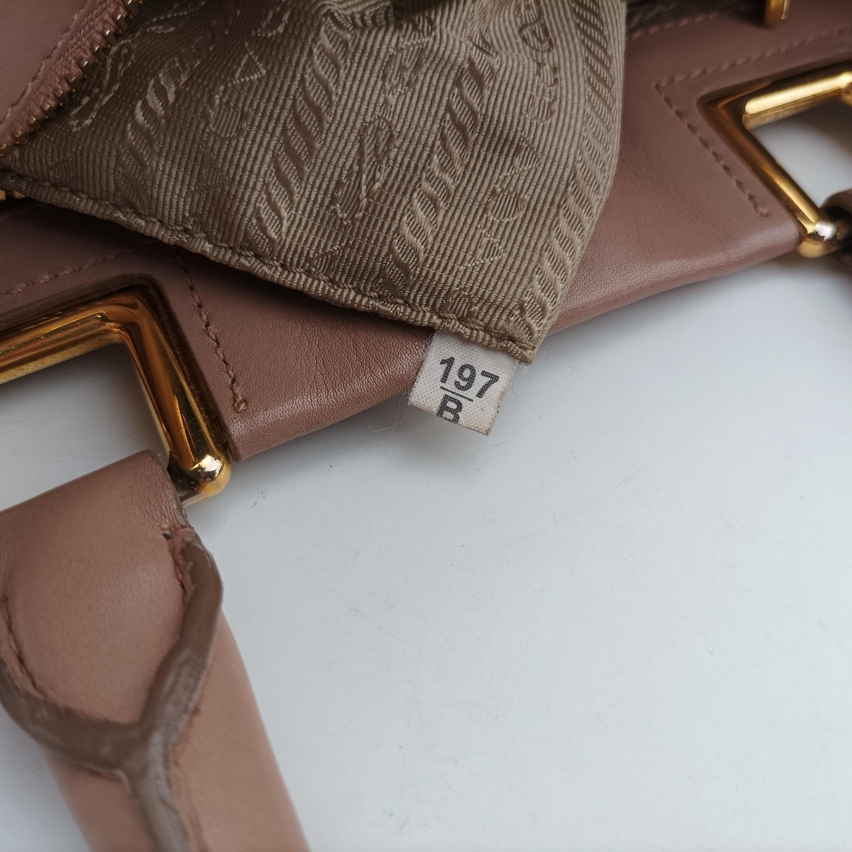 Vintage Prada Ribbon Pink Leather  shoulderbag | stylenewstar