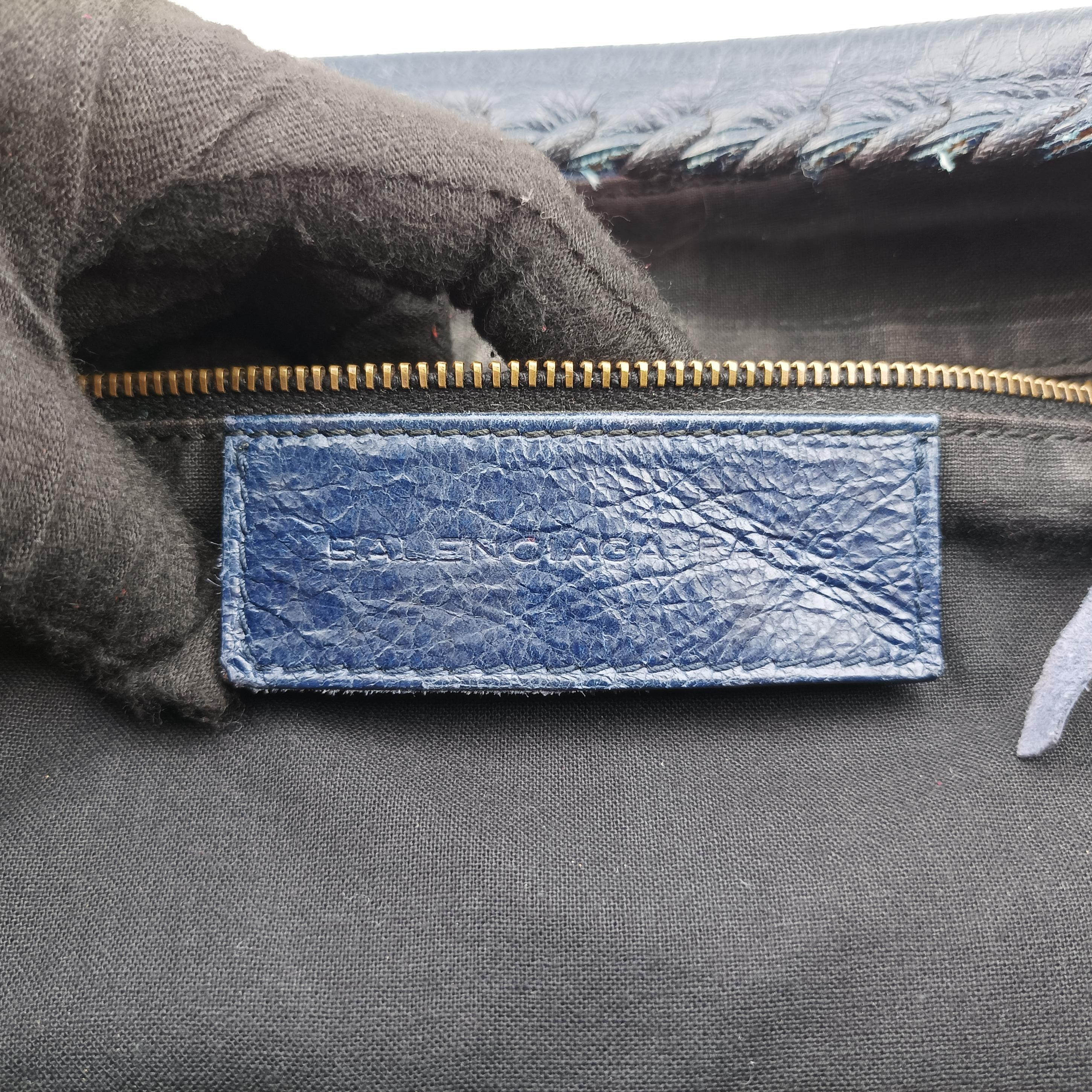 Secondhand Balenciaga The Day Navy lambskin  shoulderbag | stylenewstar