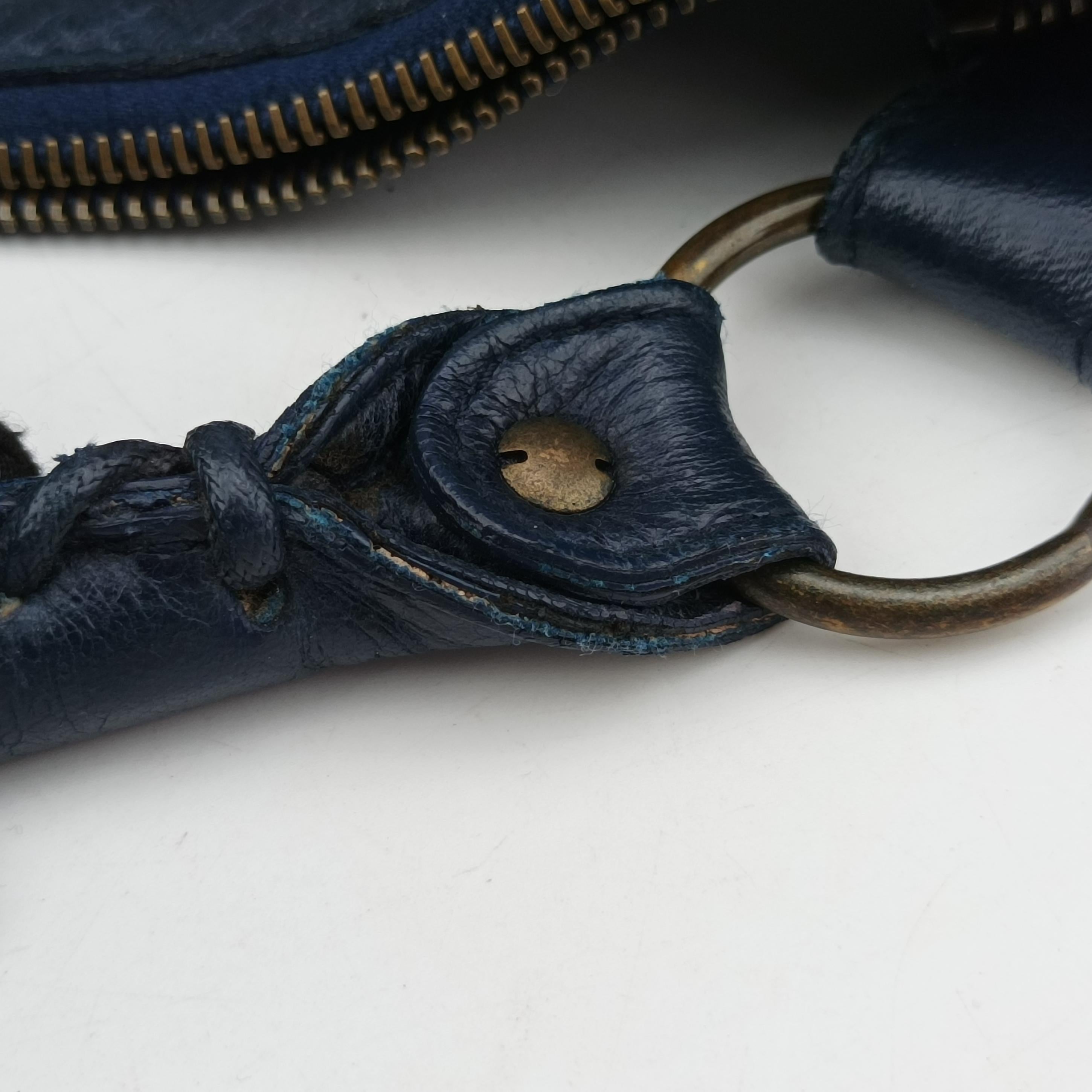 Secondhand Balenciaga The Day Navy lambskin  shoulderbag | stylenewstar