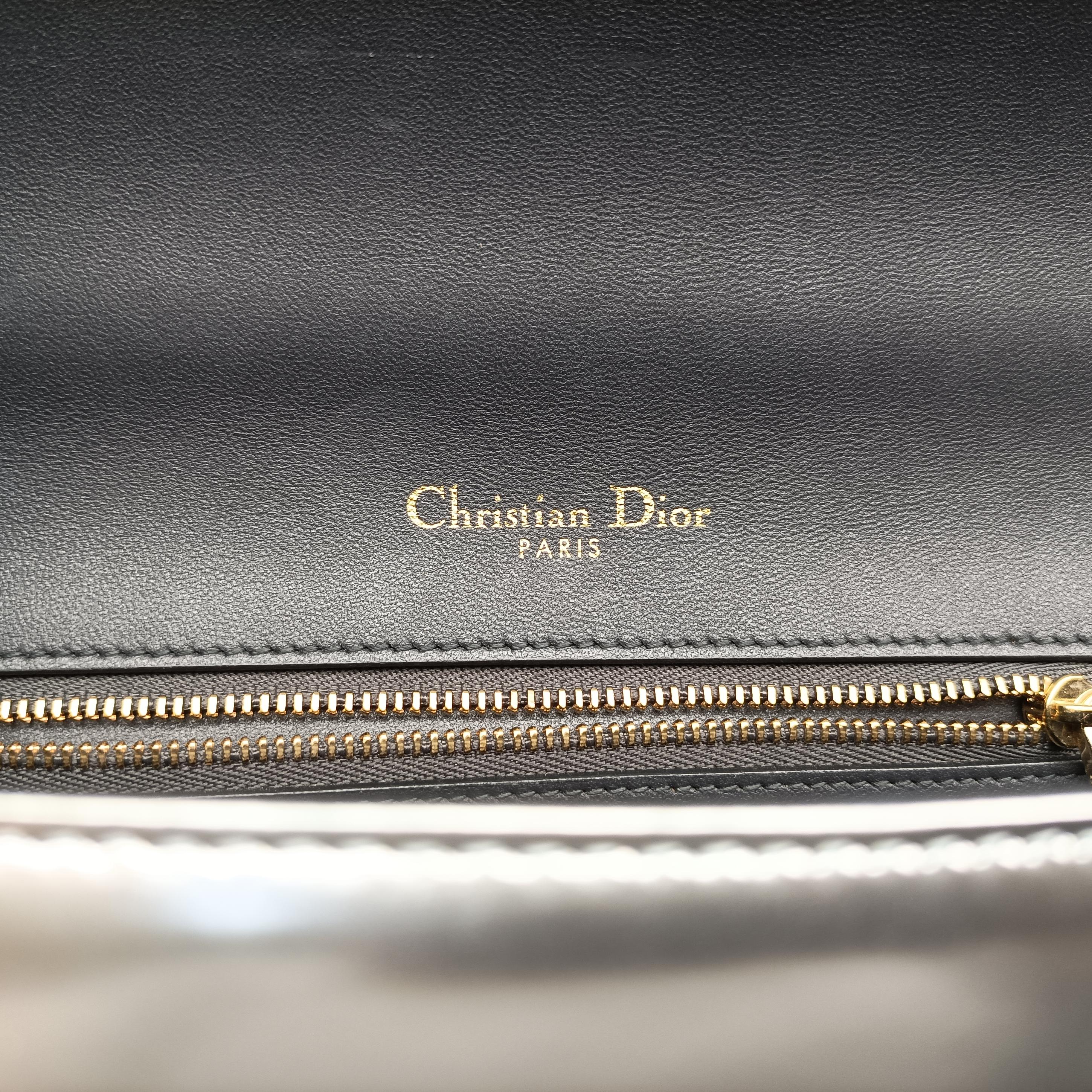 Pre-owned Christian Dior Diorama Silver Leather  shoulderbag | stylenewstar