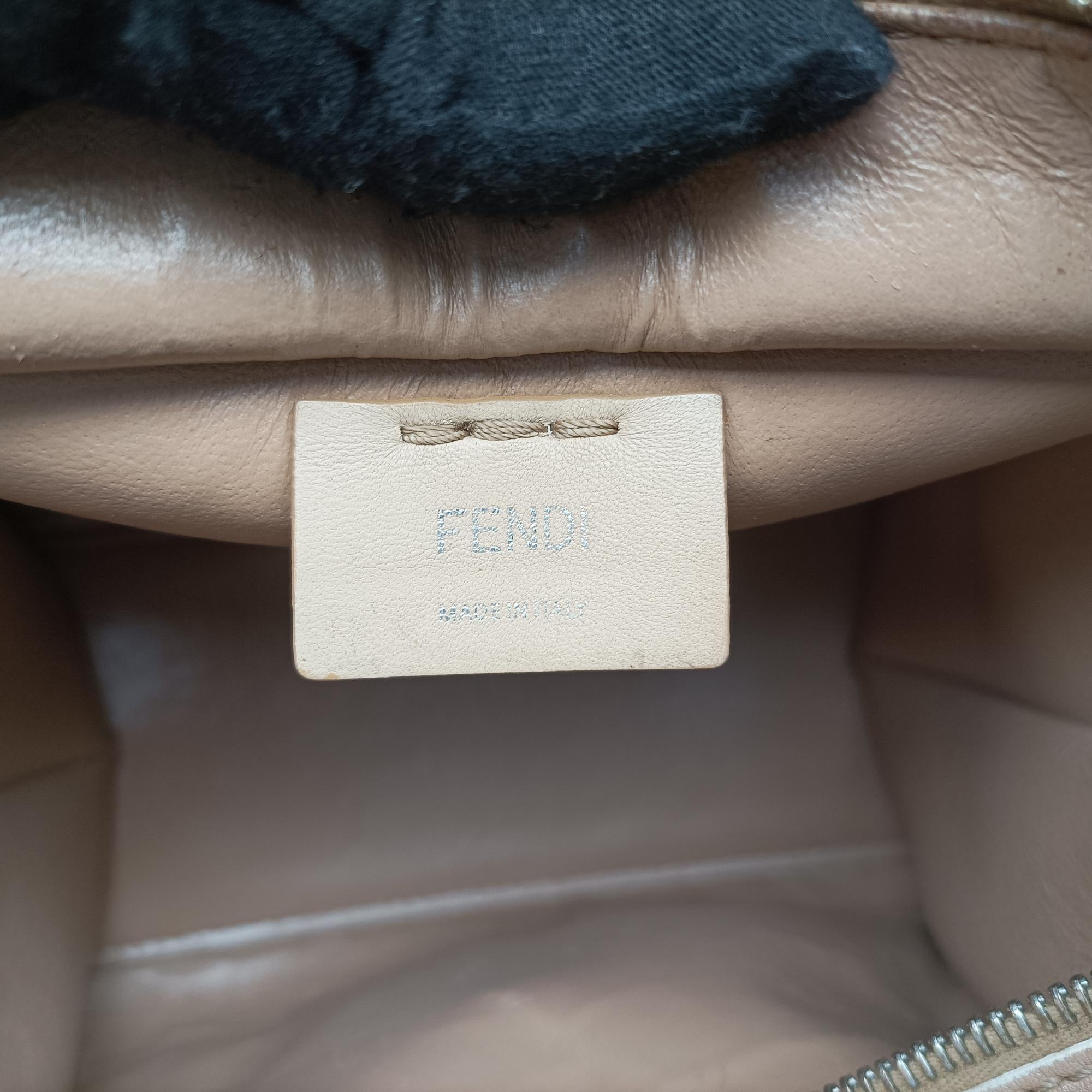 Vintage Fendi Petite 3Jours beige Leather 8BH333 shoulderbag | stylenewstar