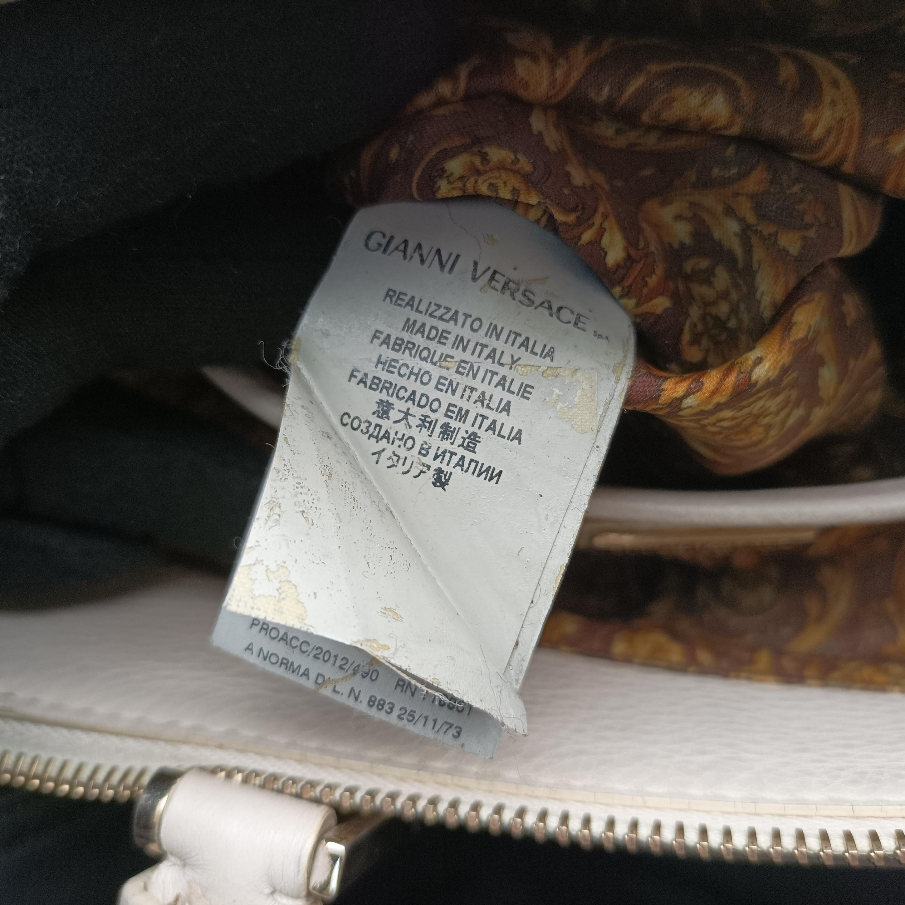 Pre-owned VERSACE Medusa White Leather  handbag | stylenewstar
