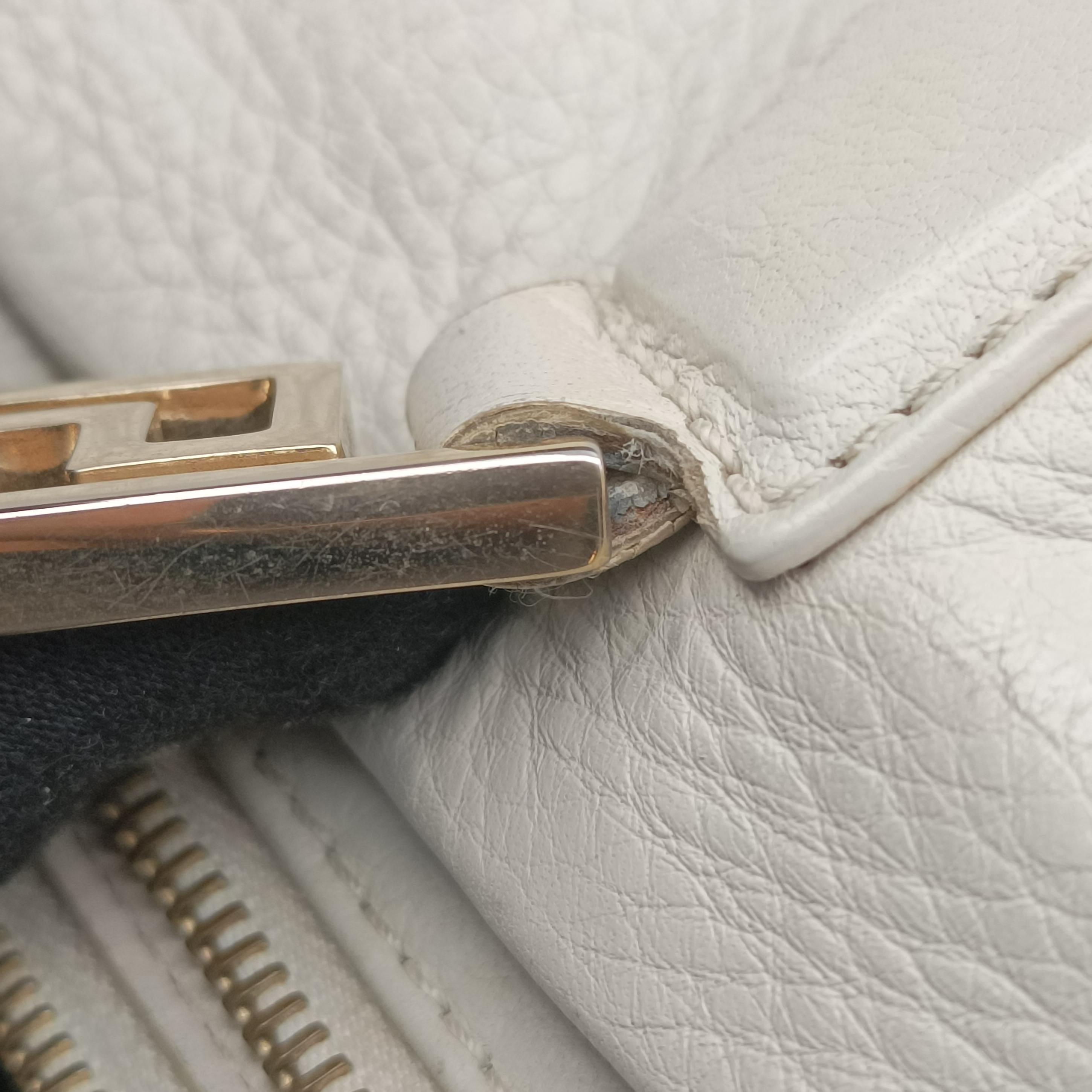 Pre-owned VERSACE Medusa White Leather  handbag | stylenewstar