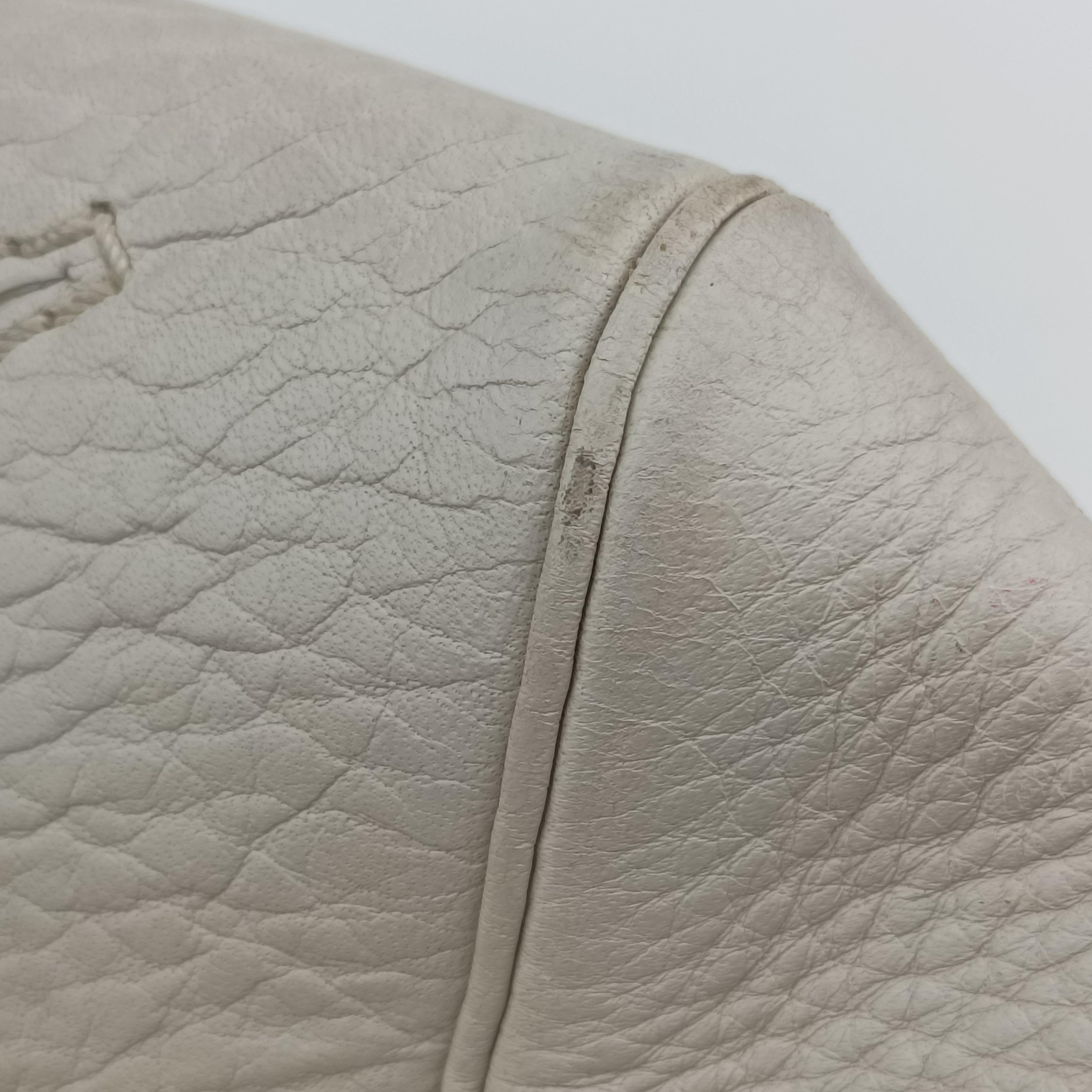 Pre-owned VERSACE Medusa White Leather  handbag | stylenewstar
