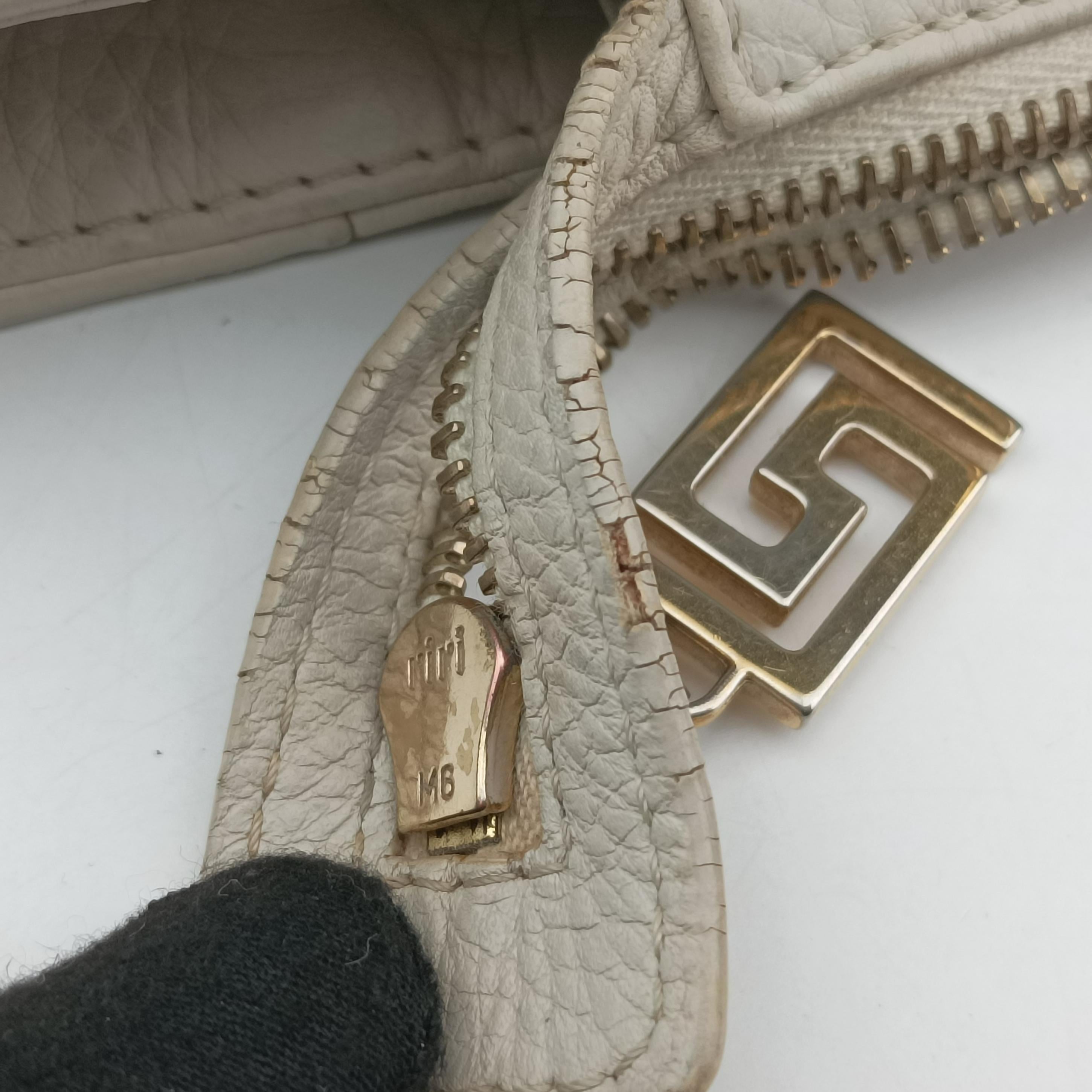 Pre-owned VERSACE Medusa White Leather  handbag | stylenewstar