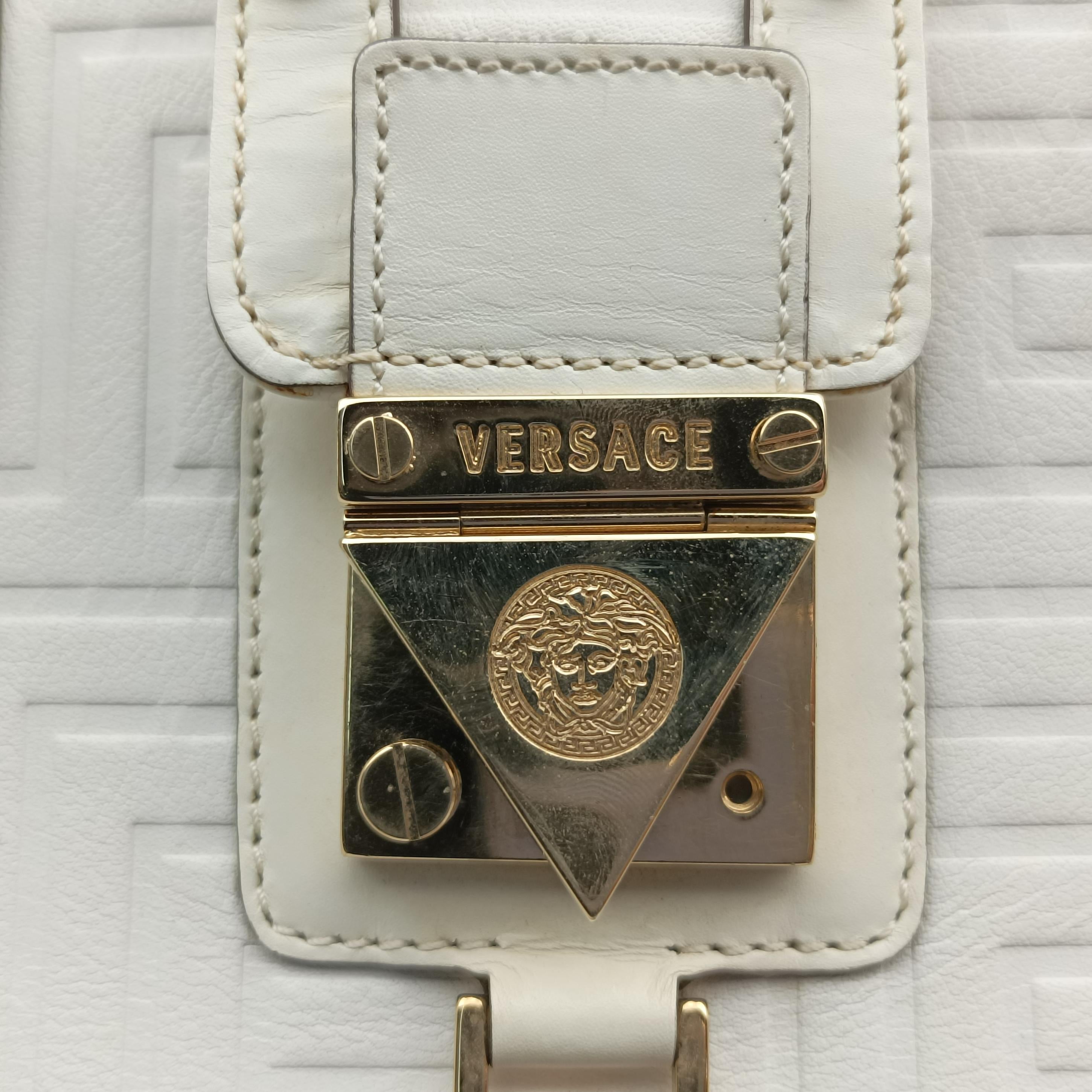 Secondhand VERSACE quilted White leather  handbag | stylenewstar