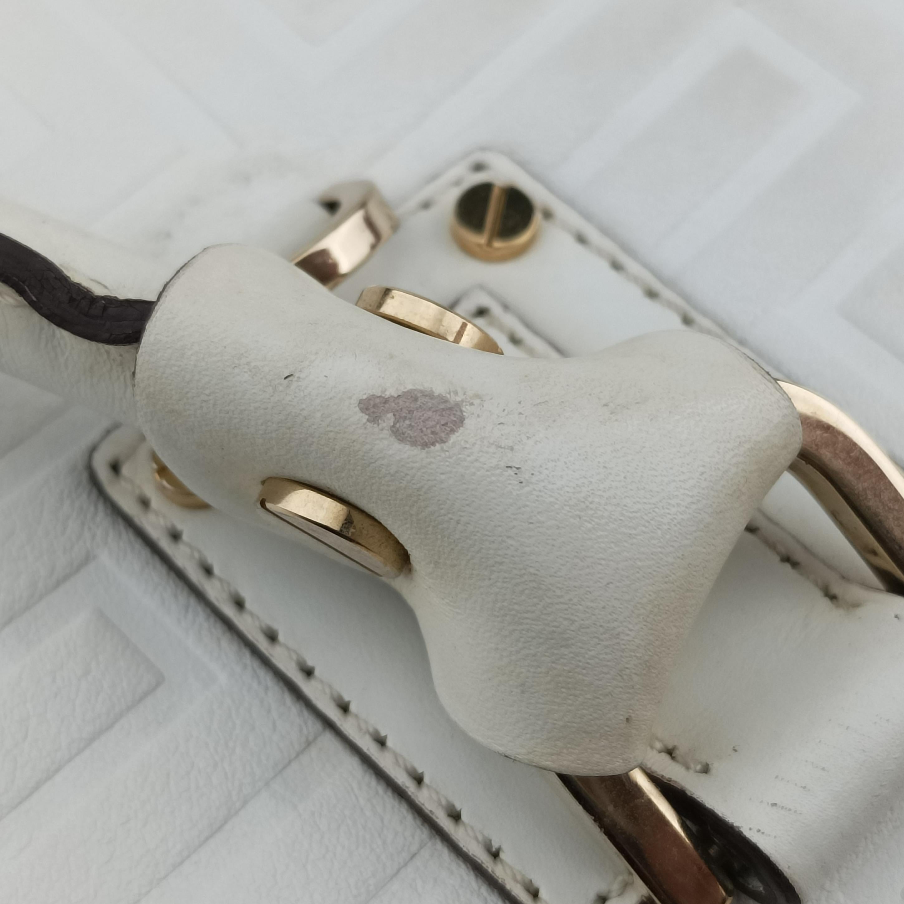 Secondhand VERSACE quilted White leather  handbag | stylenewstar