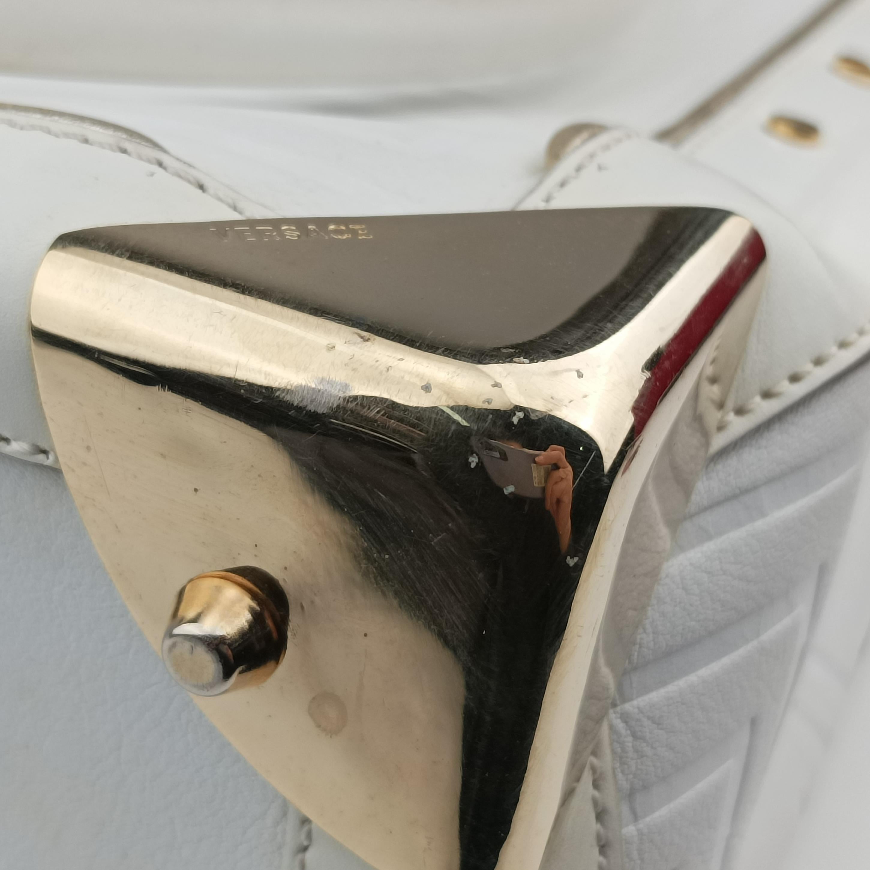 Secondhand VERSACE quilted White leather  handbag | stylenewstar