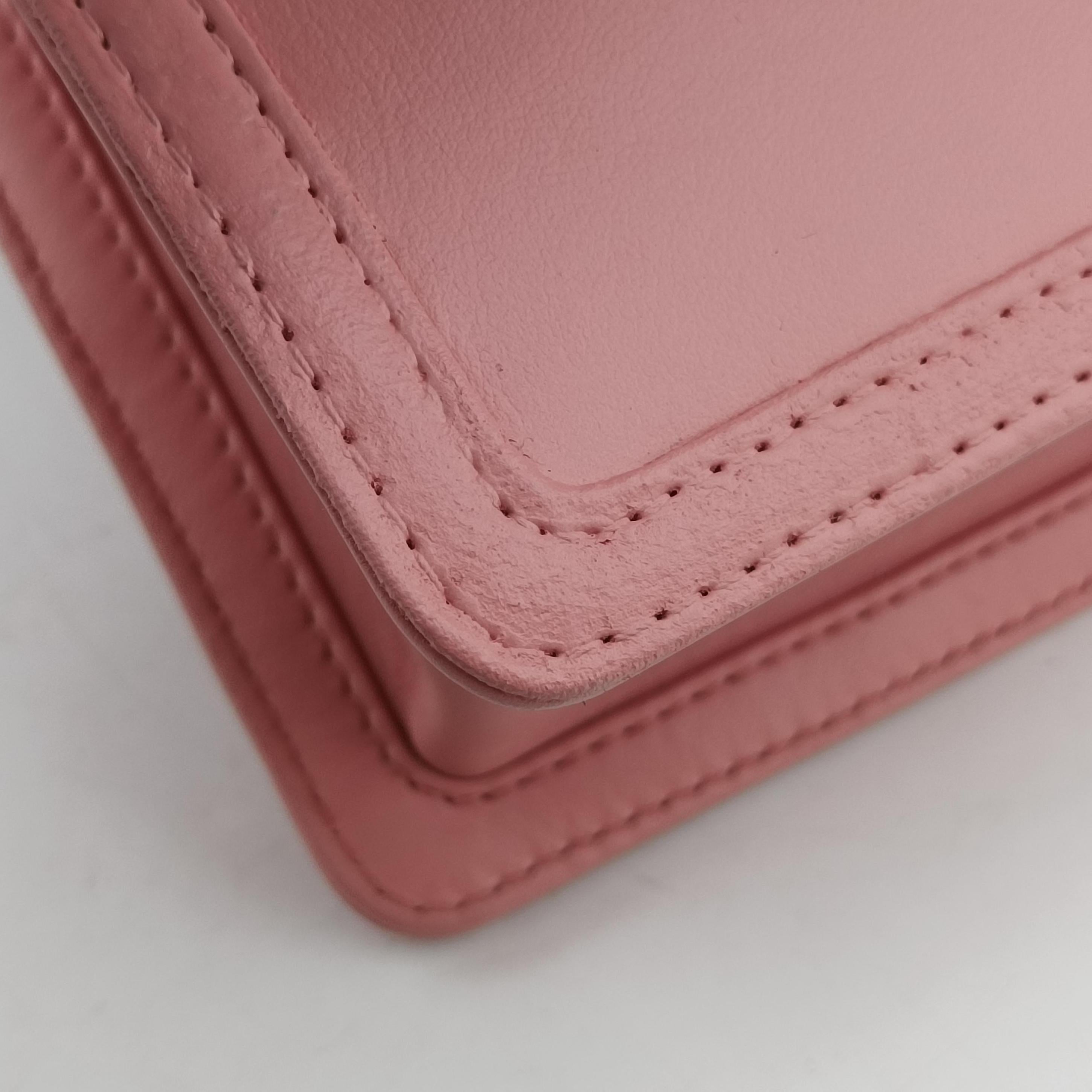 Pre-owned Chanel BOY CHANEL Pink Leather×Plastic A67086 shoulderbag | stylenewstar