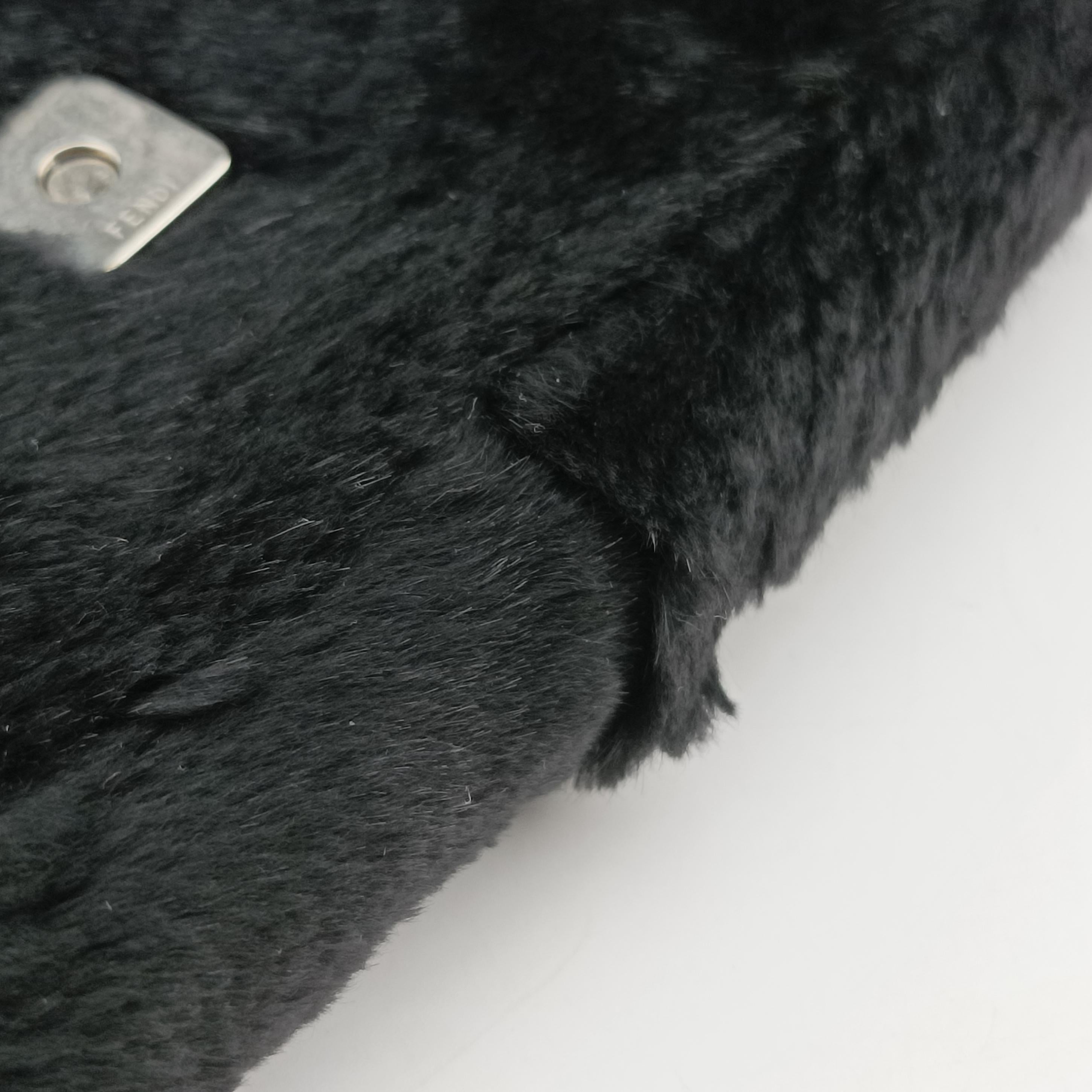 Pre-owned Fendi Baguette Black Fur×Leather  shoulderbag | stylenewstar