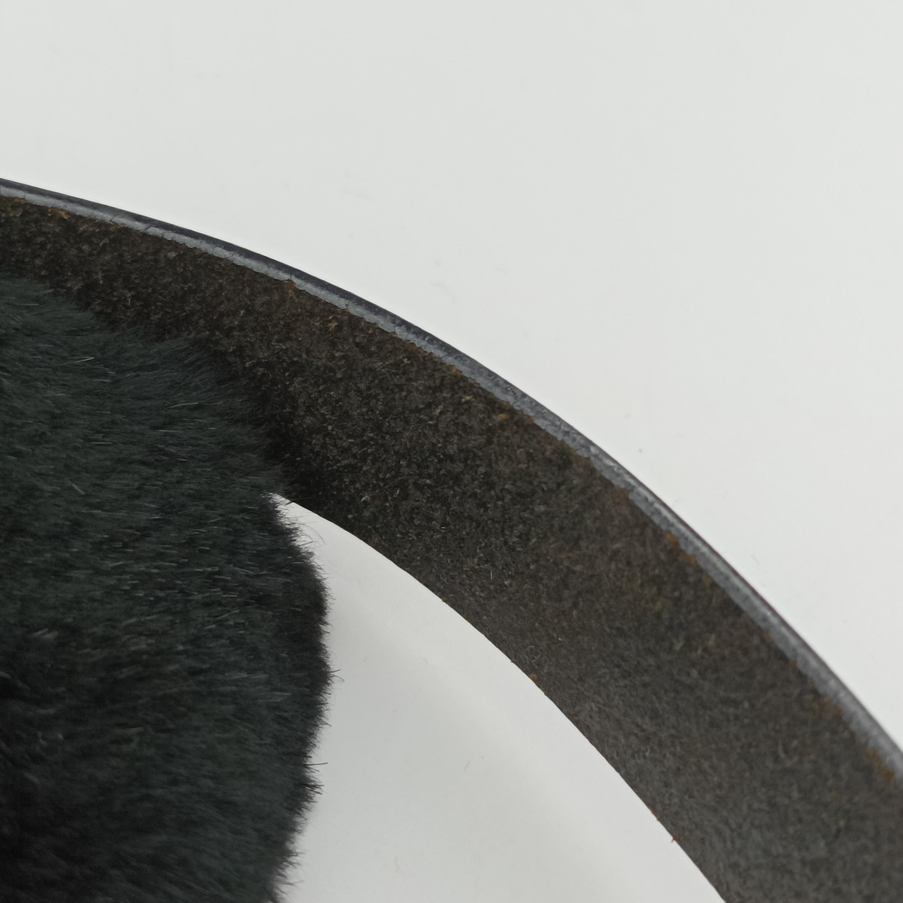 Pre-owned Fendi Baguette Black Fur×Leather  shoulderbag | stylenewstar