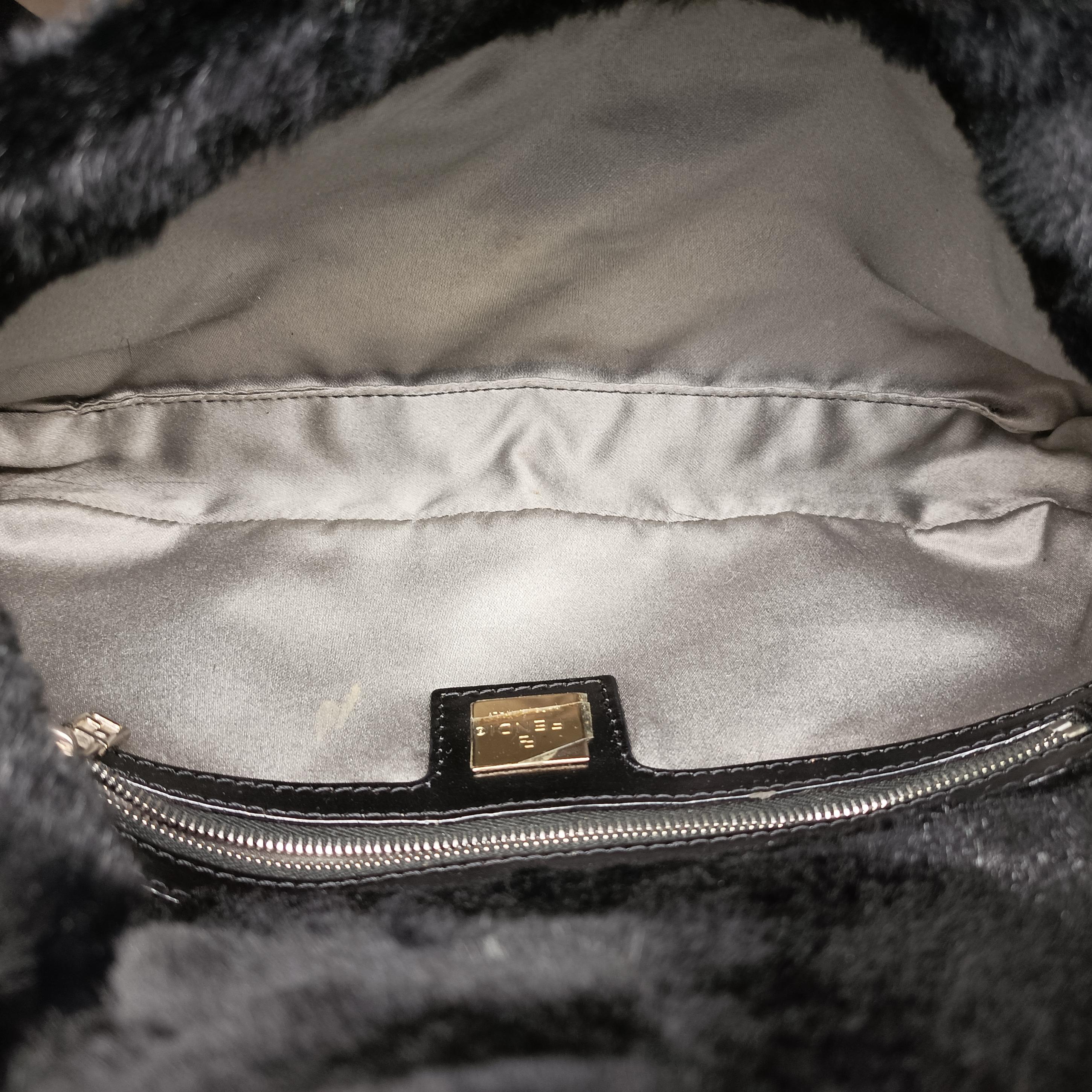Pre-owned Fendi Baguette Black Fur×Leather  shoulderbag | stylenewstar