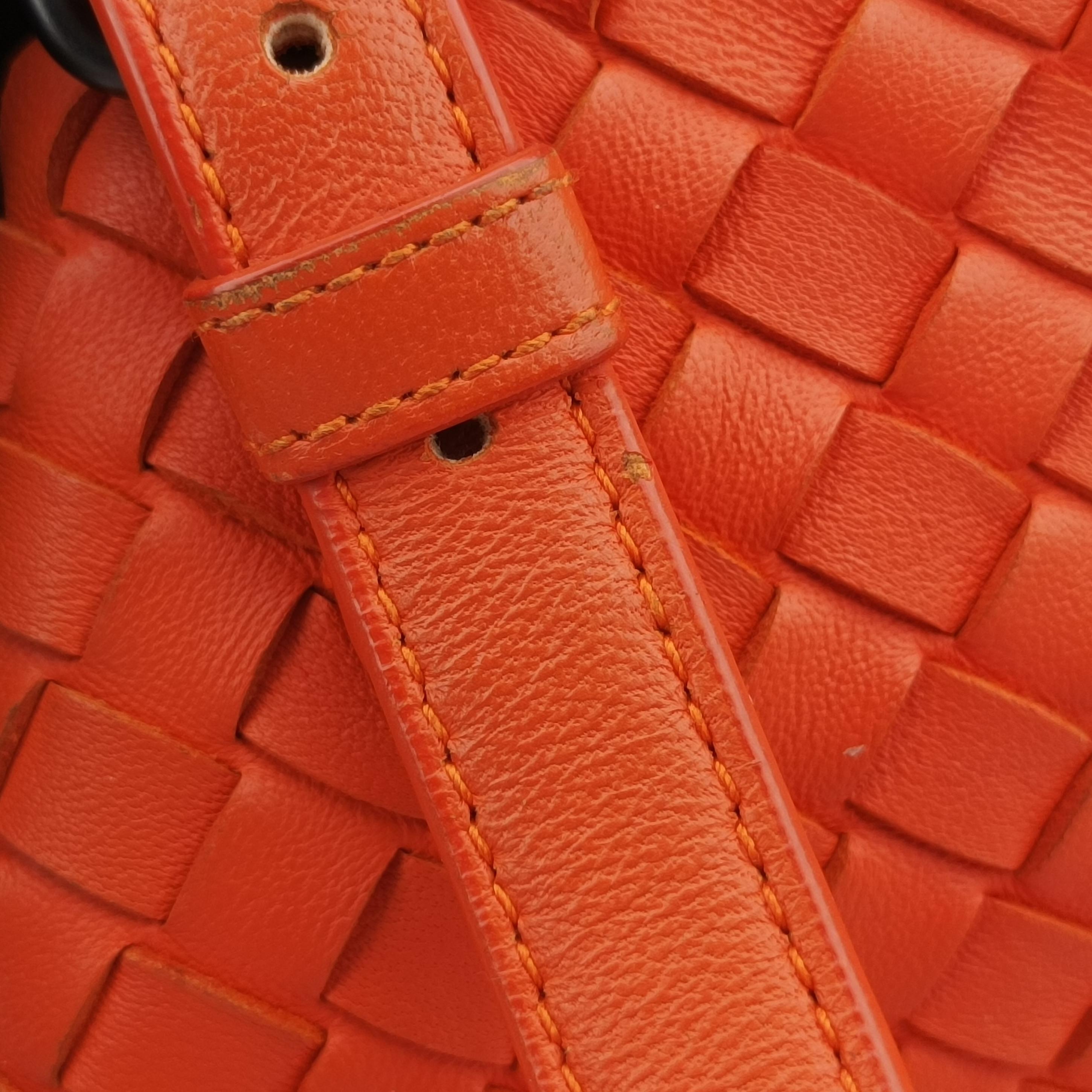 Pre-owned Bottega Veneta Cesta Intrecciato Orange lambskin  shoulderbag | stylenewstar