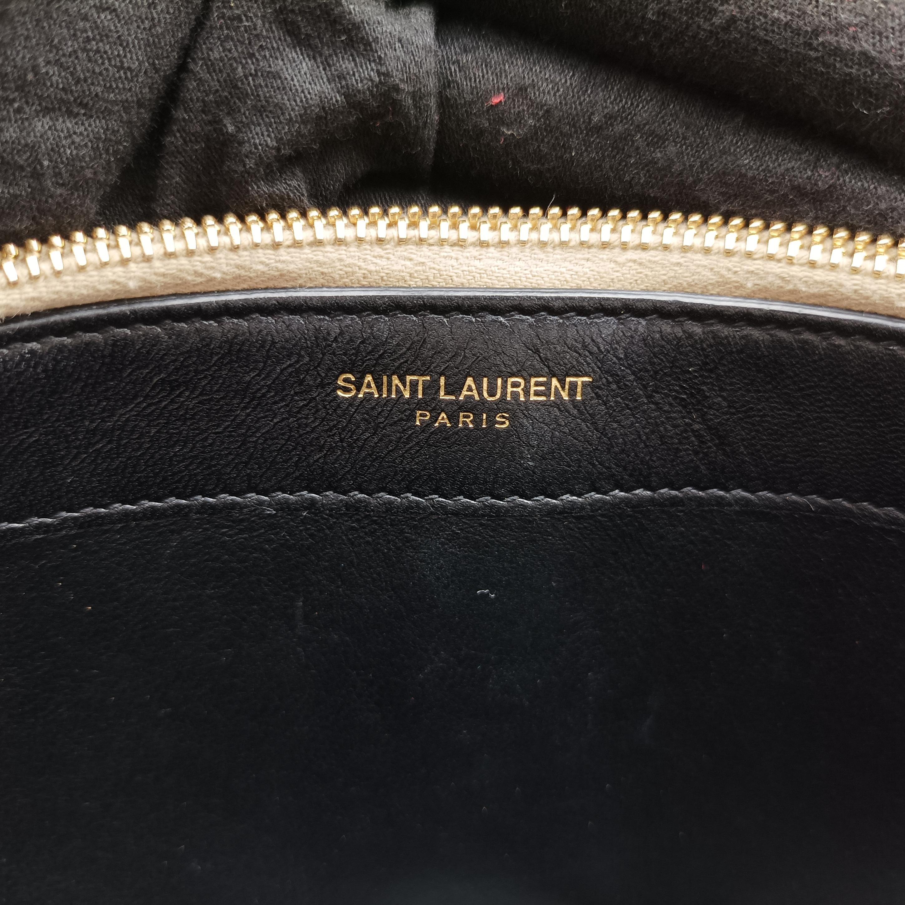 Secondhand Yves Saint Laurent KATE Silver Leather 452159 shoulderbag | stylenewstar