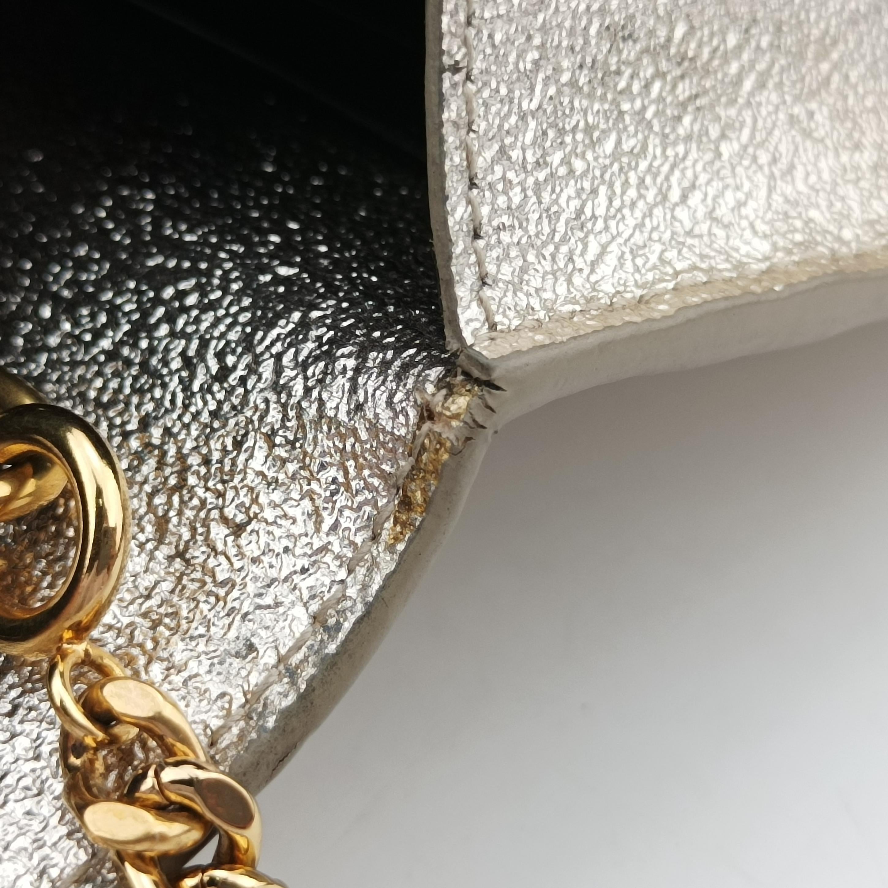 Secondhand Yves Saint Laurent KATE Silver Leather 452159 shoulderbag | stylenewstar
