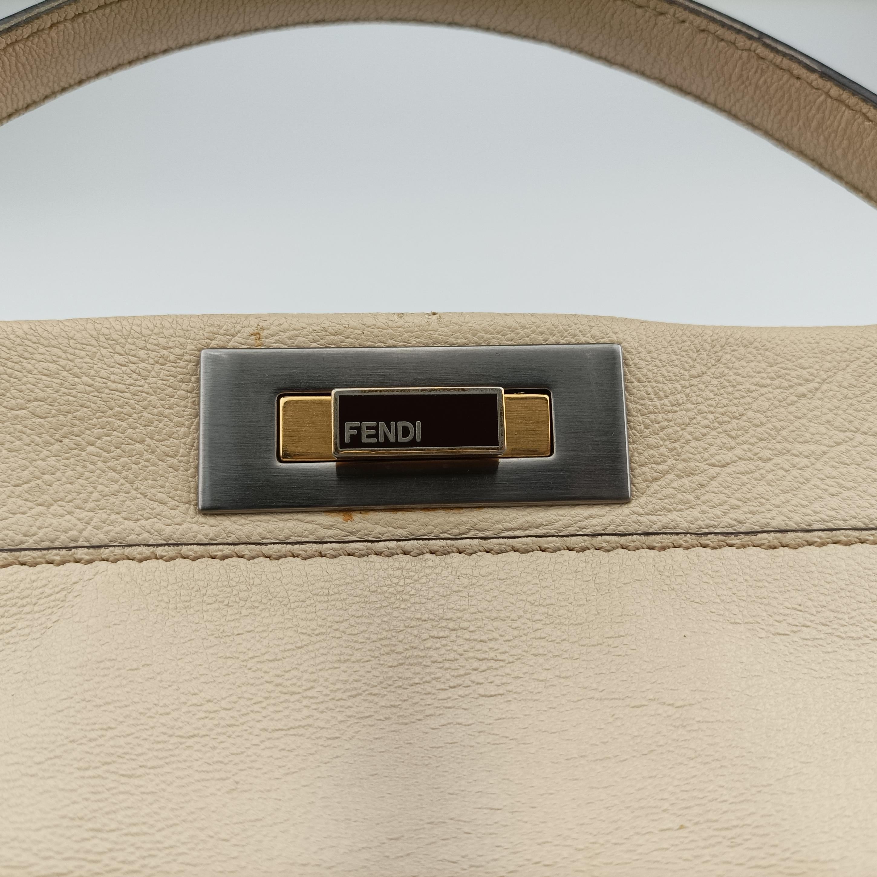 Pre-owned Fendi PEEKABOO Large Beige Leather 8BN210 shoulderbag | stylenewstar