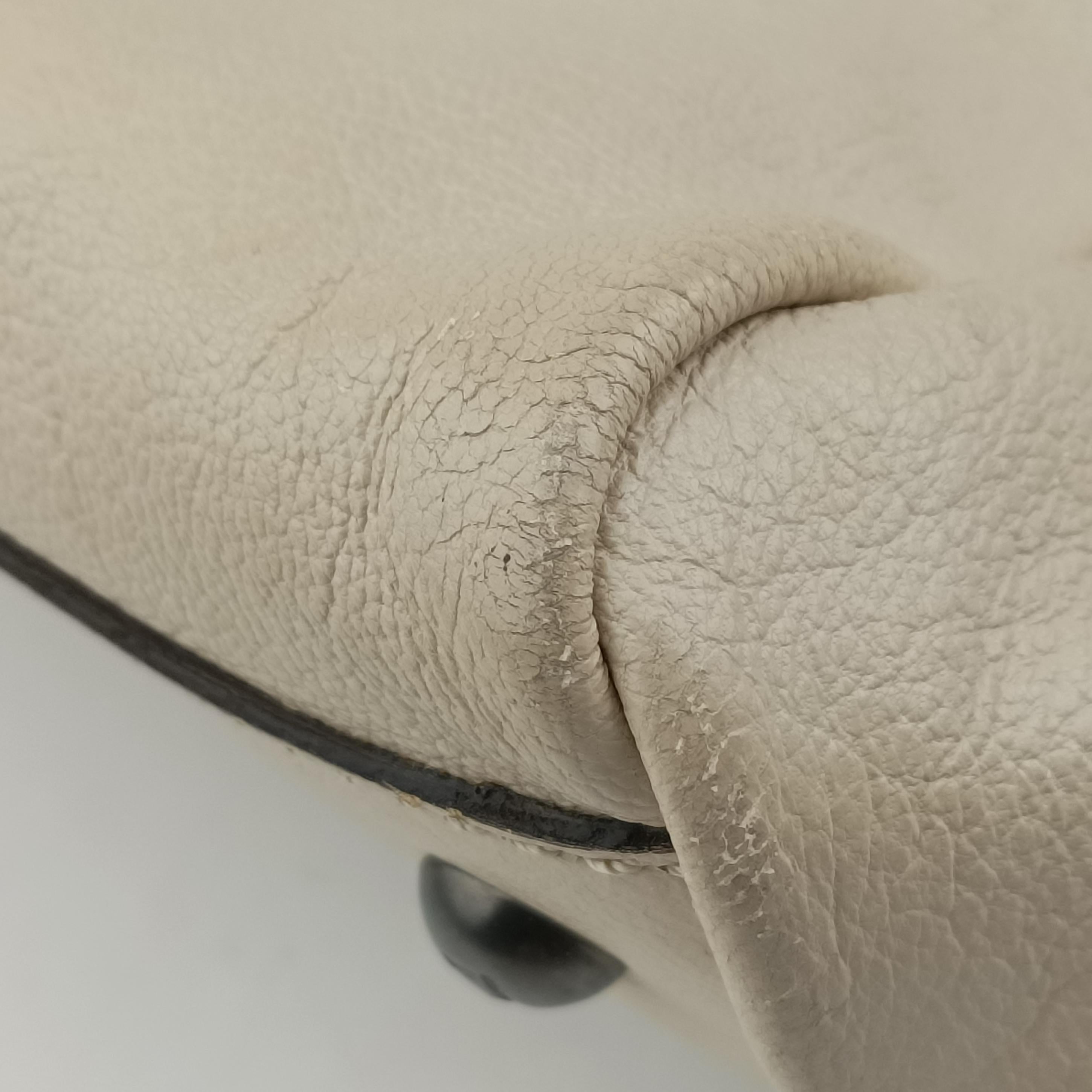Pre-owned Fendi PEEKABOO Large Beige Leather 8BN210 shoulderbag | stylenewstar