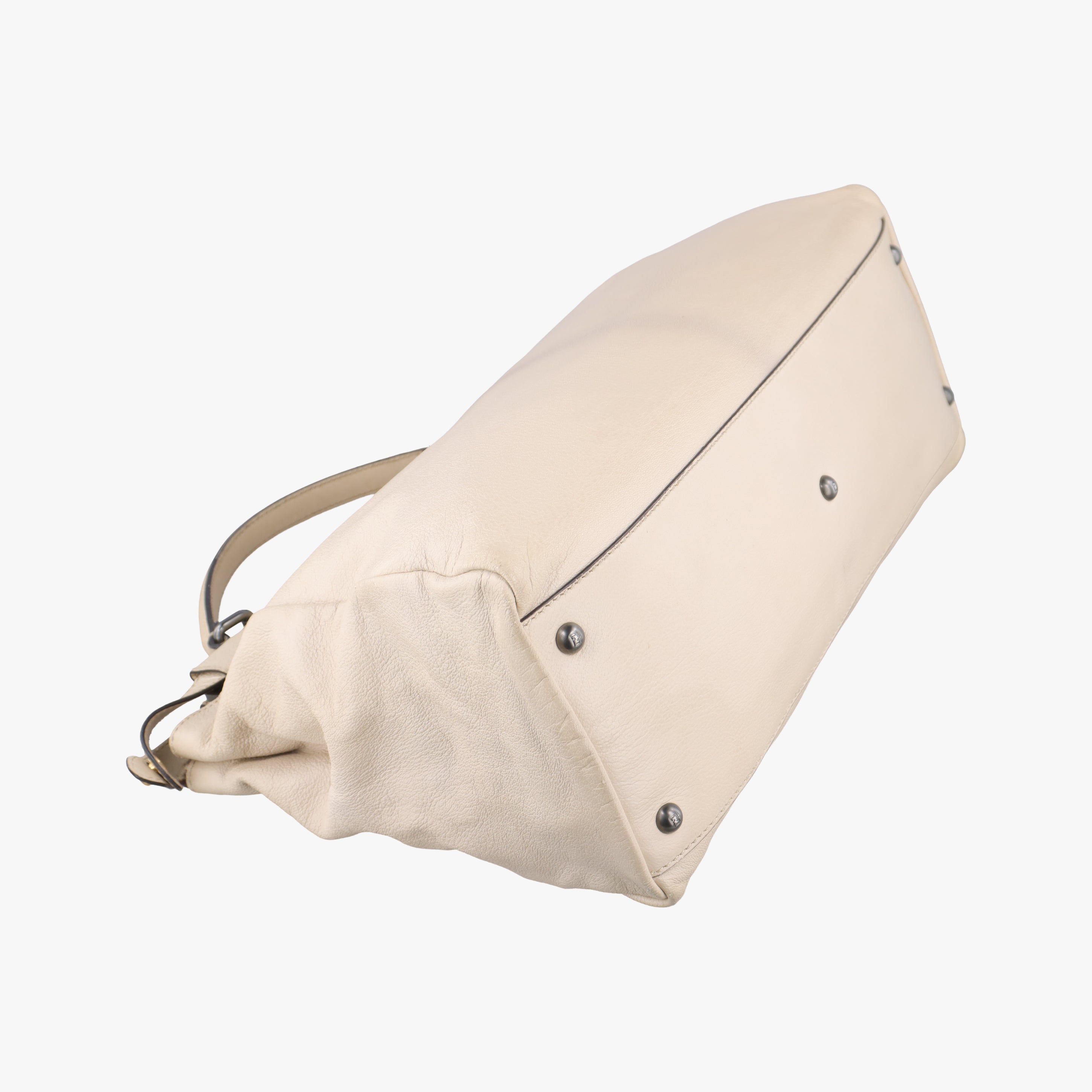 Pre-owned Fendi PEEKABOO Large Beige Leather 8BN210 shoulderbag | stylenewstar