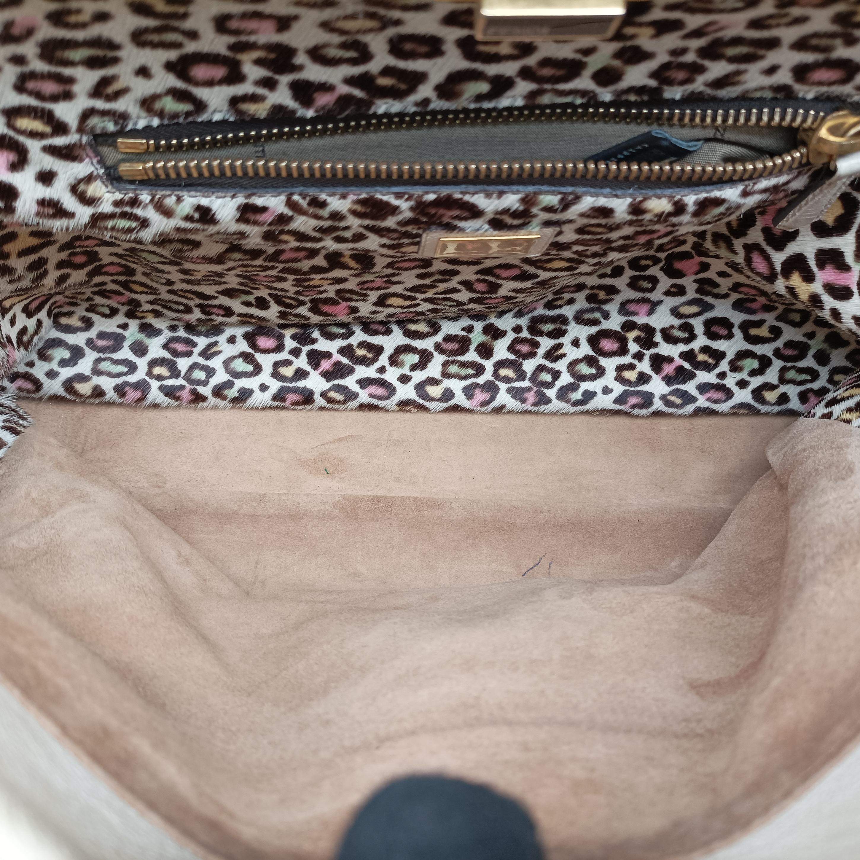 Pre-owned Fendi PEEKABOO Large Beige Leather 8BN210 shoulderbag | stylenewstar
