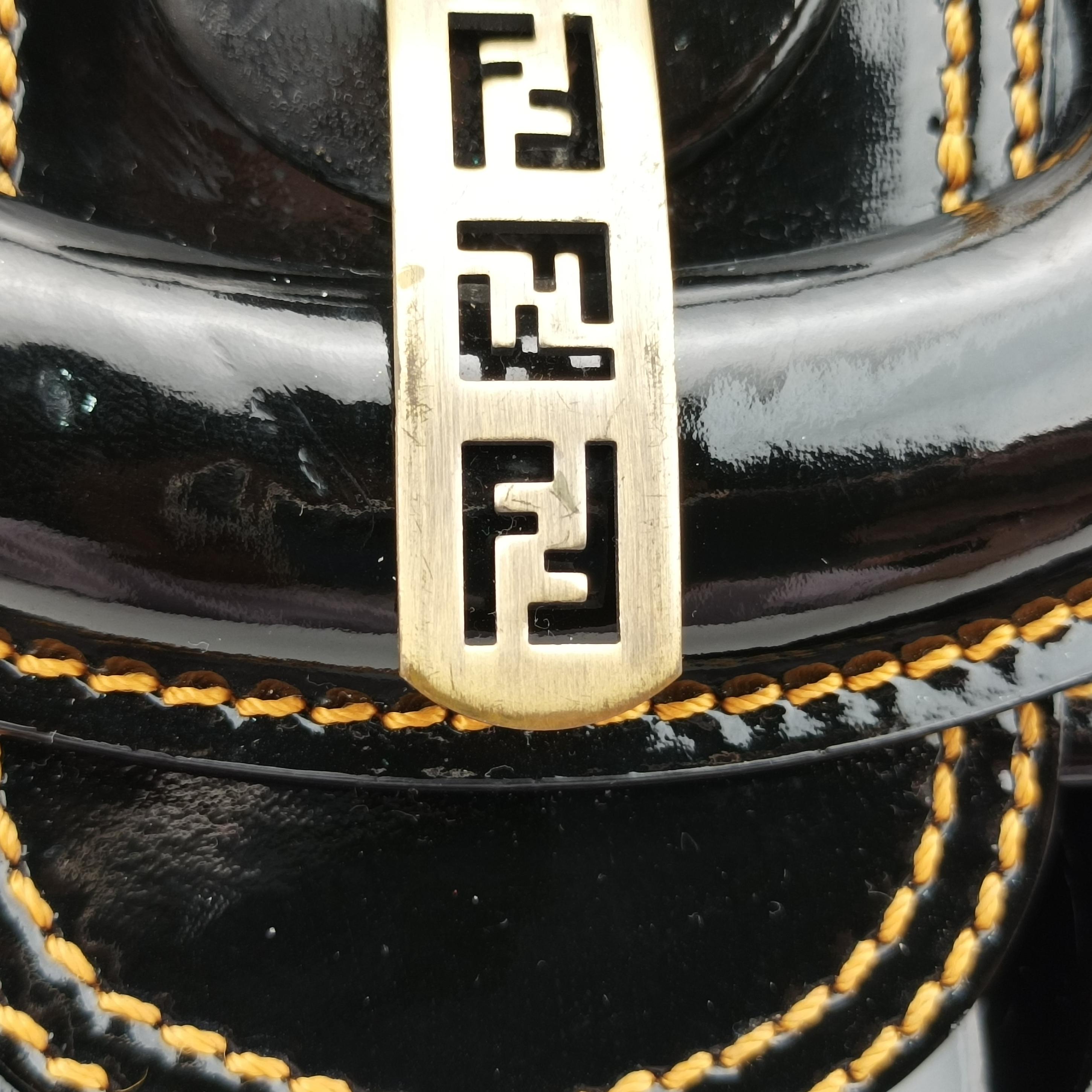 Pre-owned Fendi B Bag Black enamel 8BN166 handbag | stylenewstar
