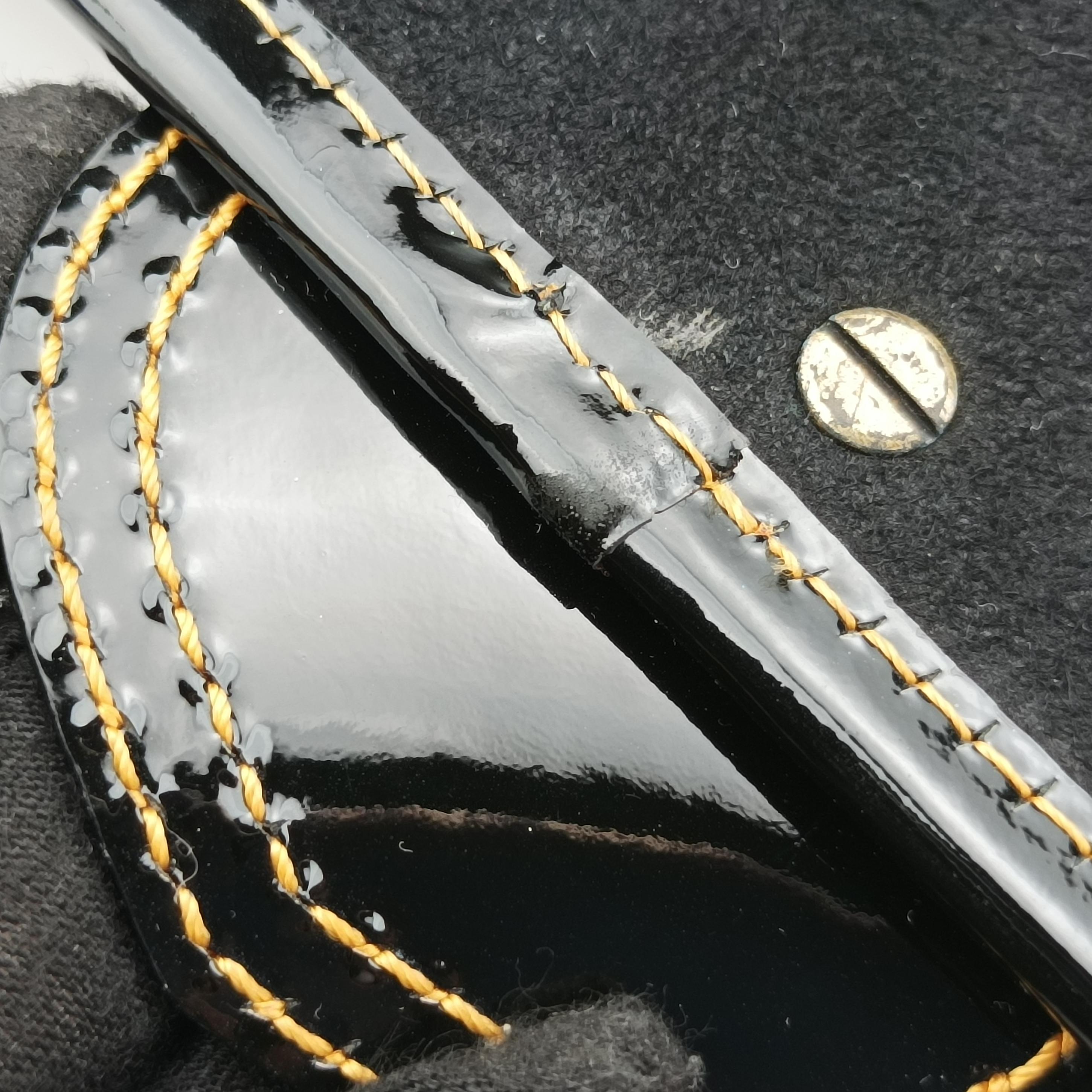 Pre-owned Fendi B Bag Black enamel 8BN166 handbag | stylenewstar